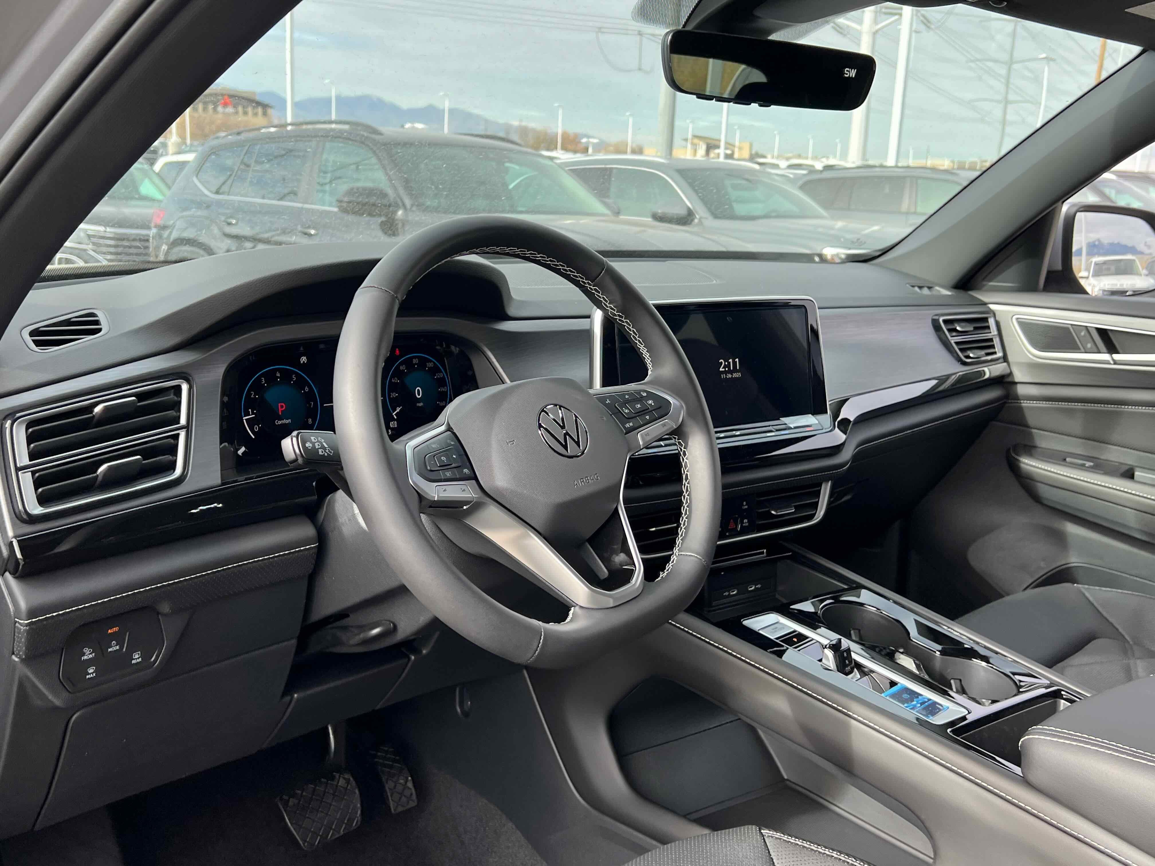 2026 Volkswagen Atlas Cross Sport 2.0T SE w/Technology