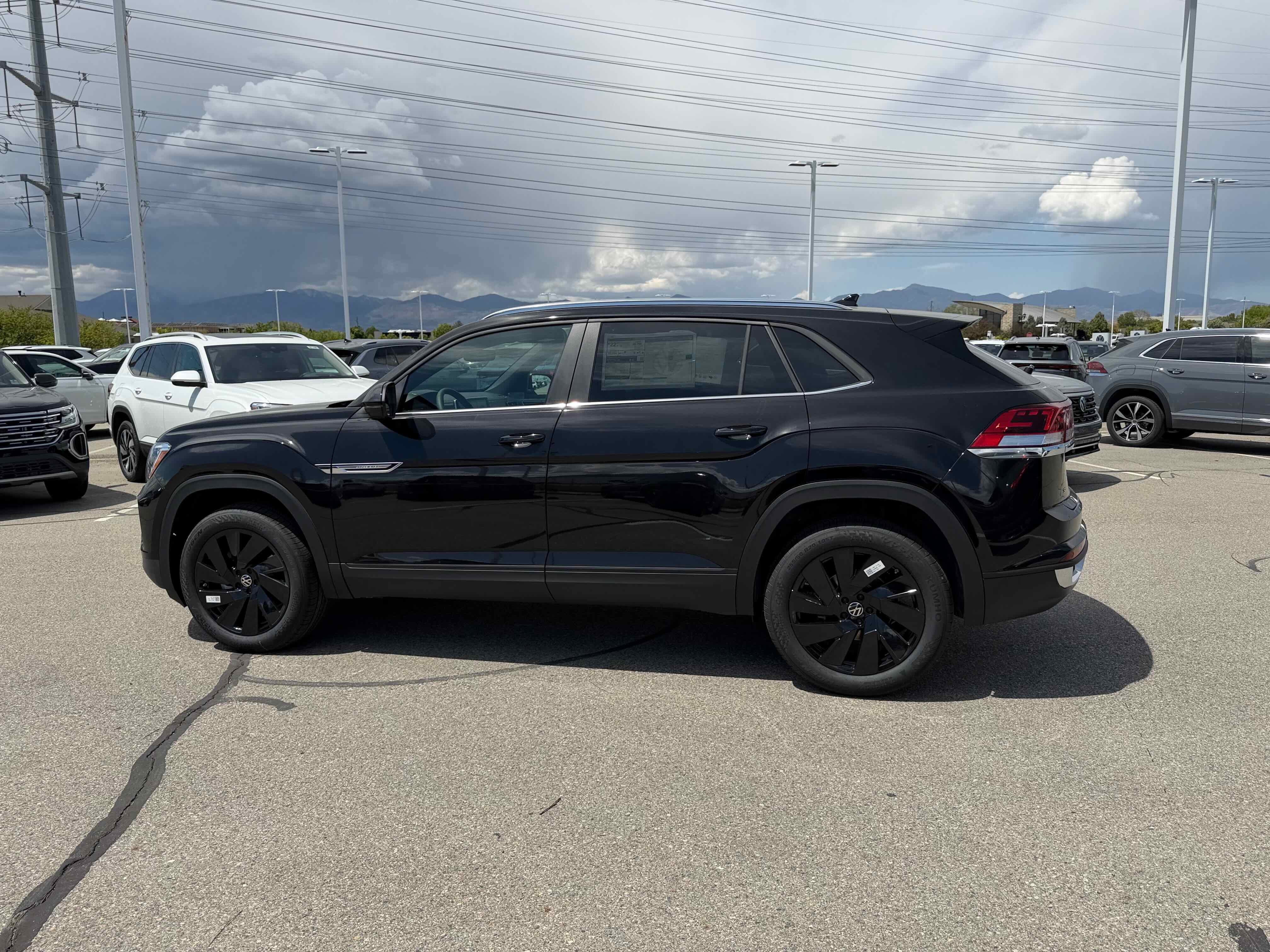 2026 Volkswagen Atlas Cross Sport 2.0T SE w/Technology