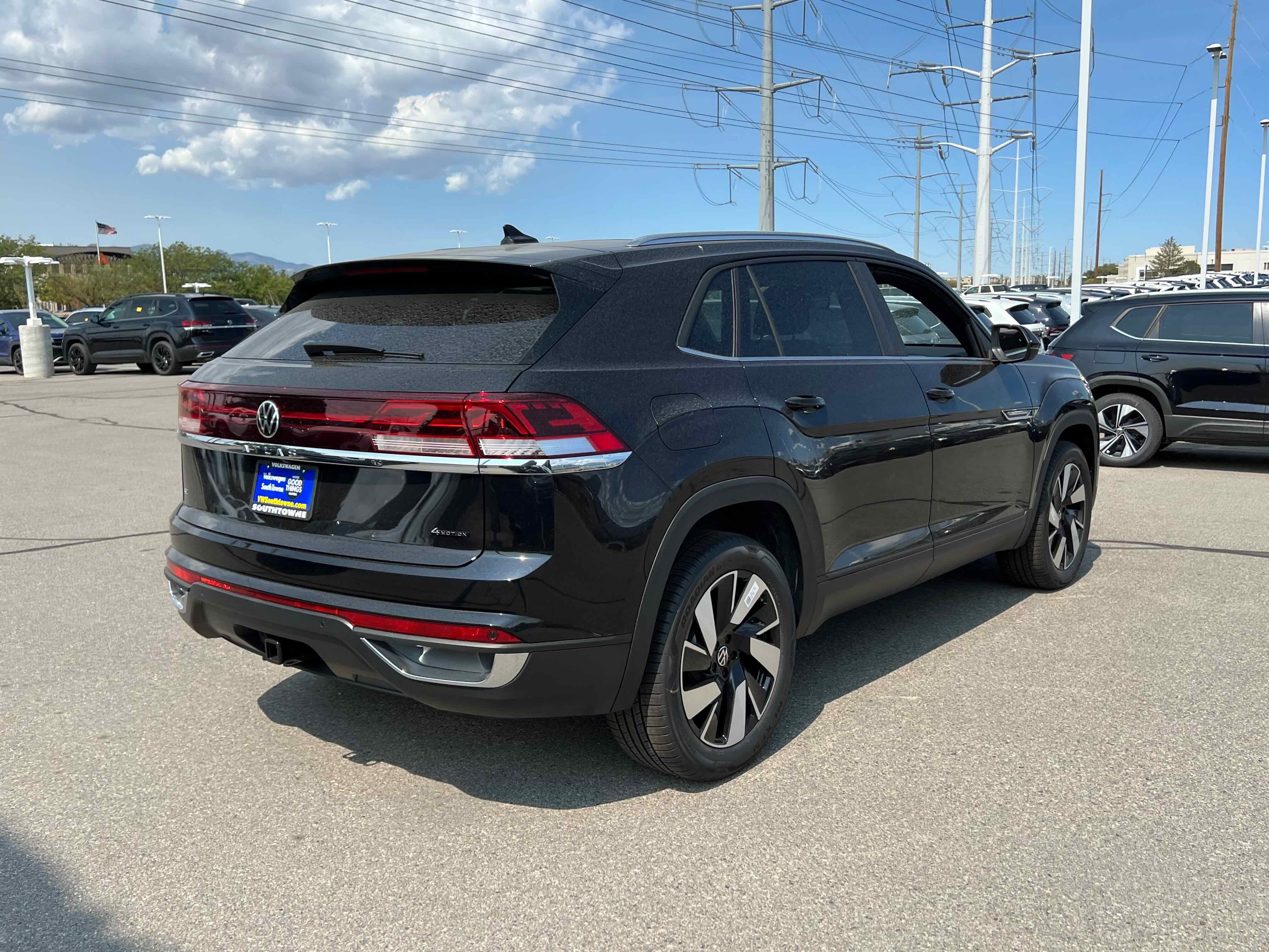 2026 Volkswagen Atlas Cross Sport 2.0T SE w/Technology
