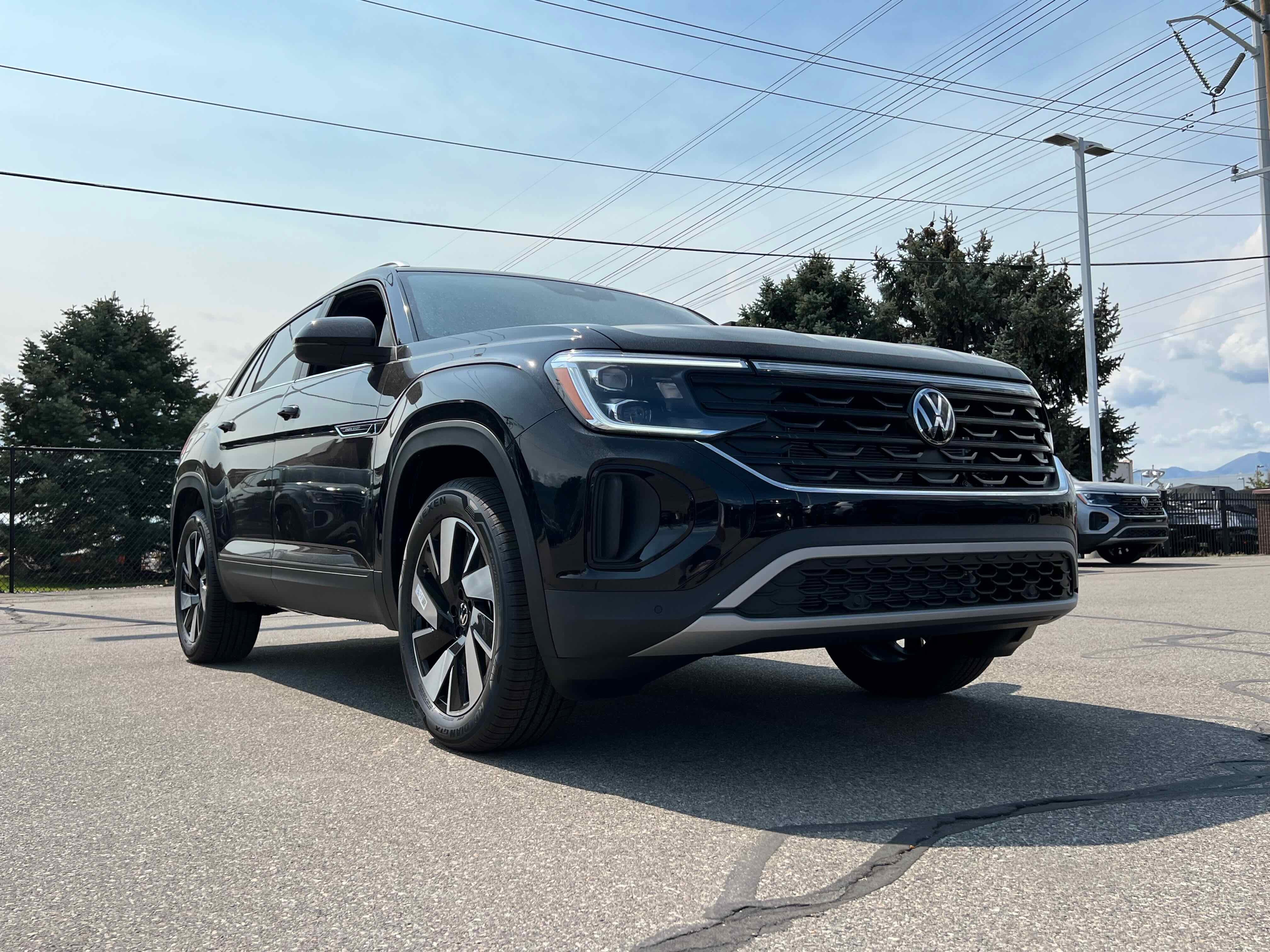 2026 Volkswagen Atlas Cross Sport 2.0T SE w/Technology