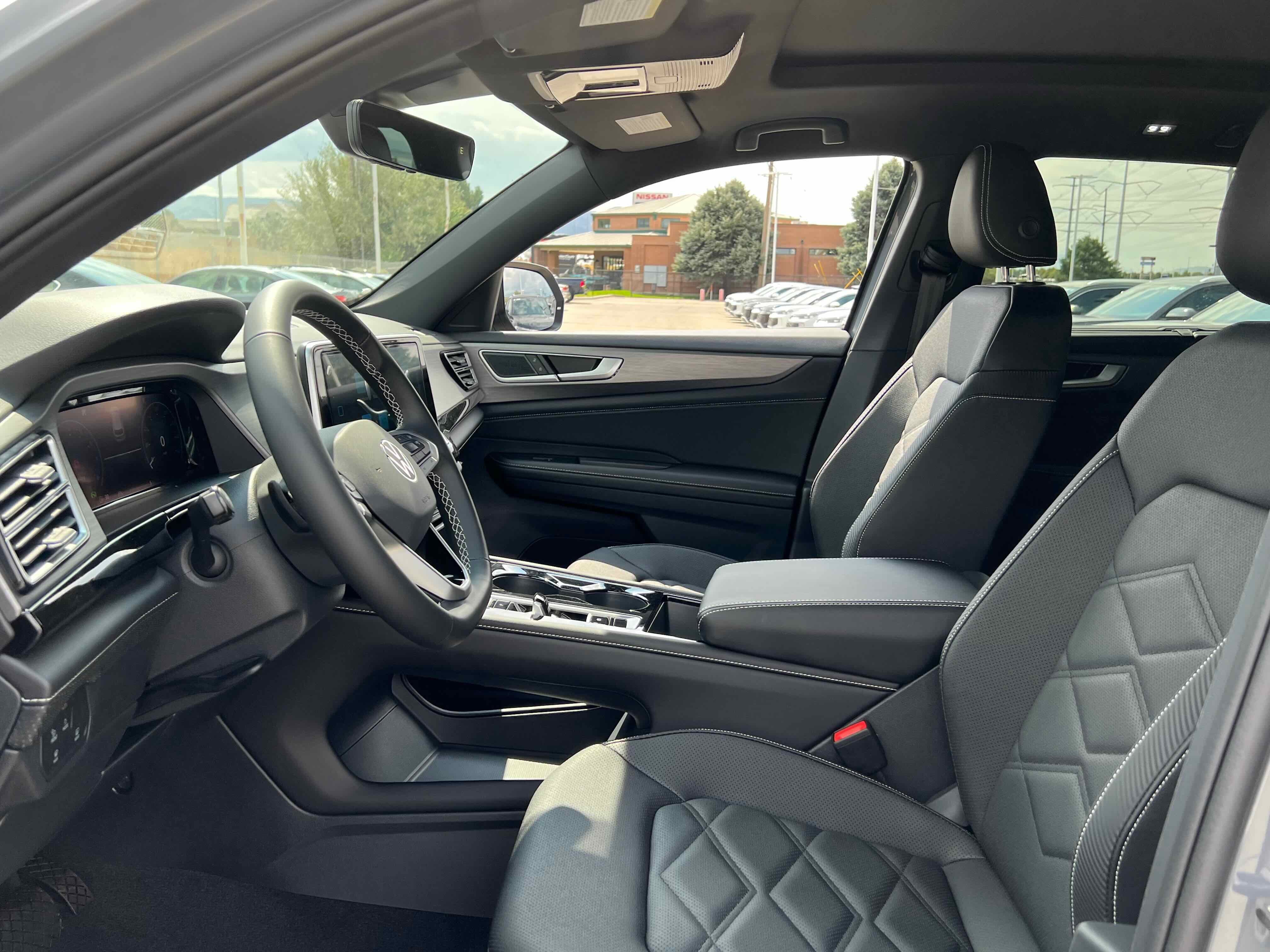 2026 Volkswagen Atlas Cross Sport 2.0T SE w/Technology