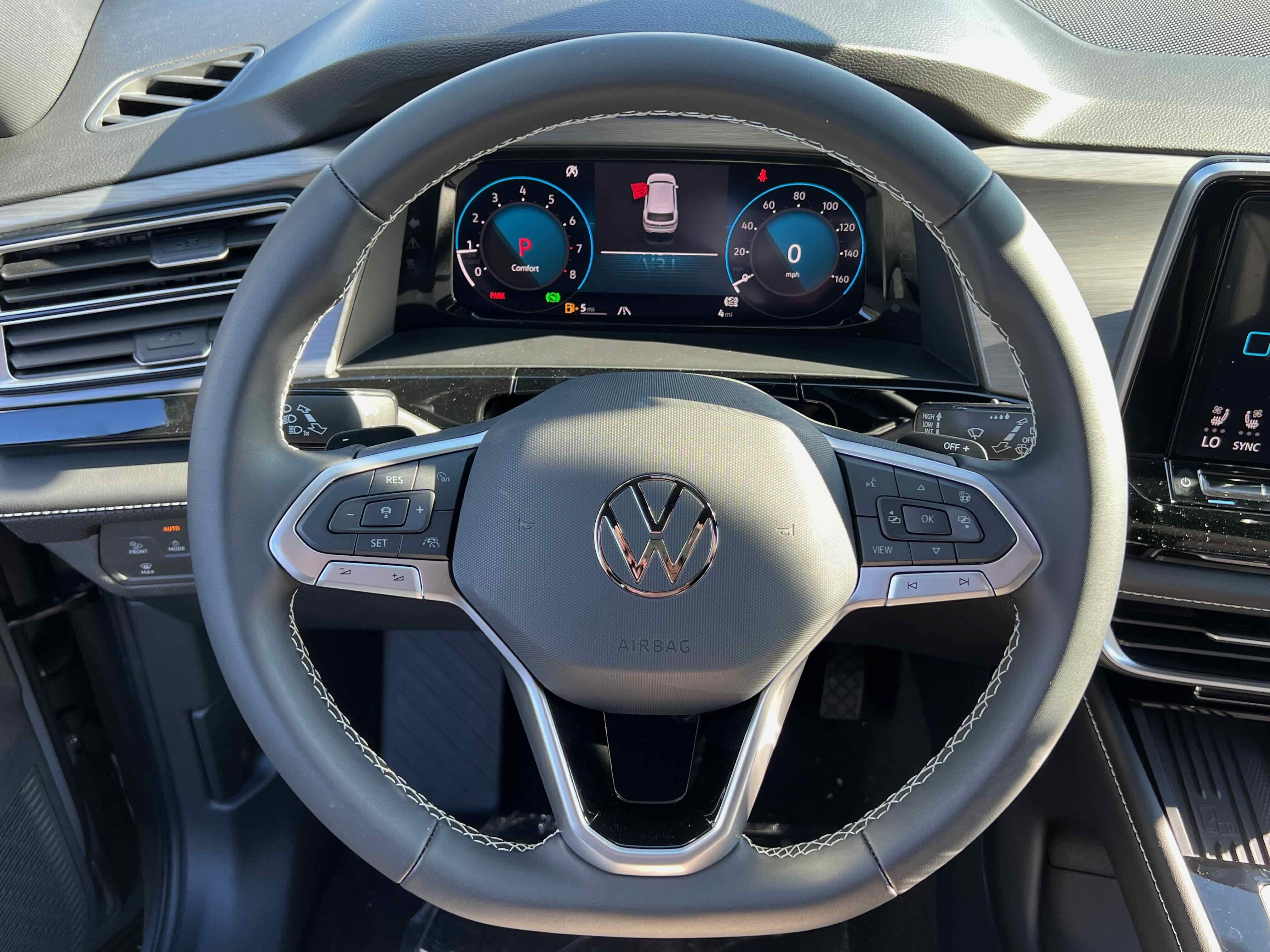 2026 Volkswagen Atlas Cross Sport 2.0T SE w/Technology