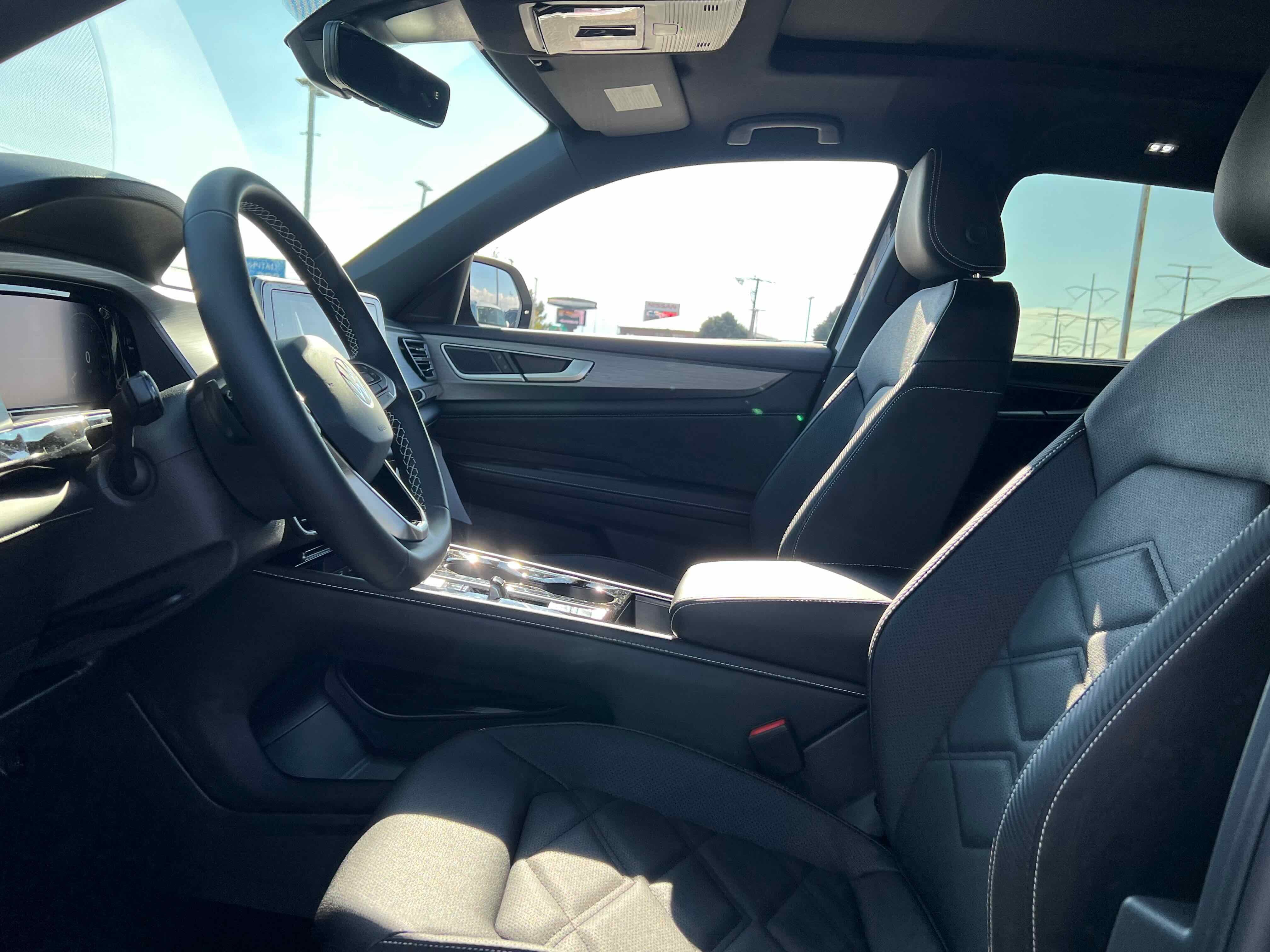 2026 Volkswagen Atlas Cross Sport 2.0T SE w/Technology