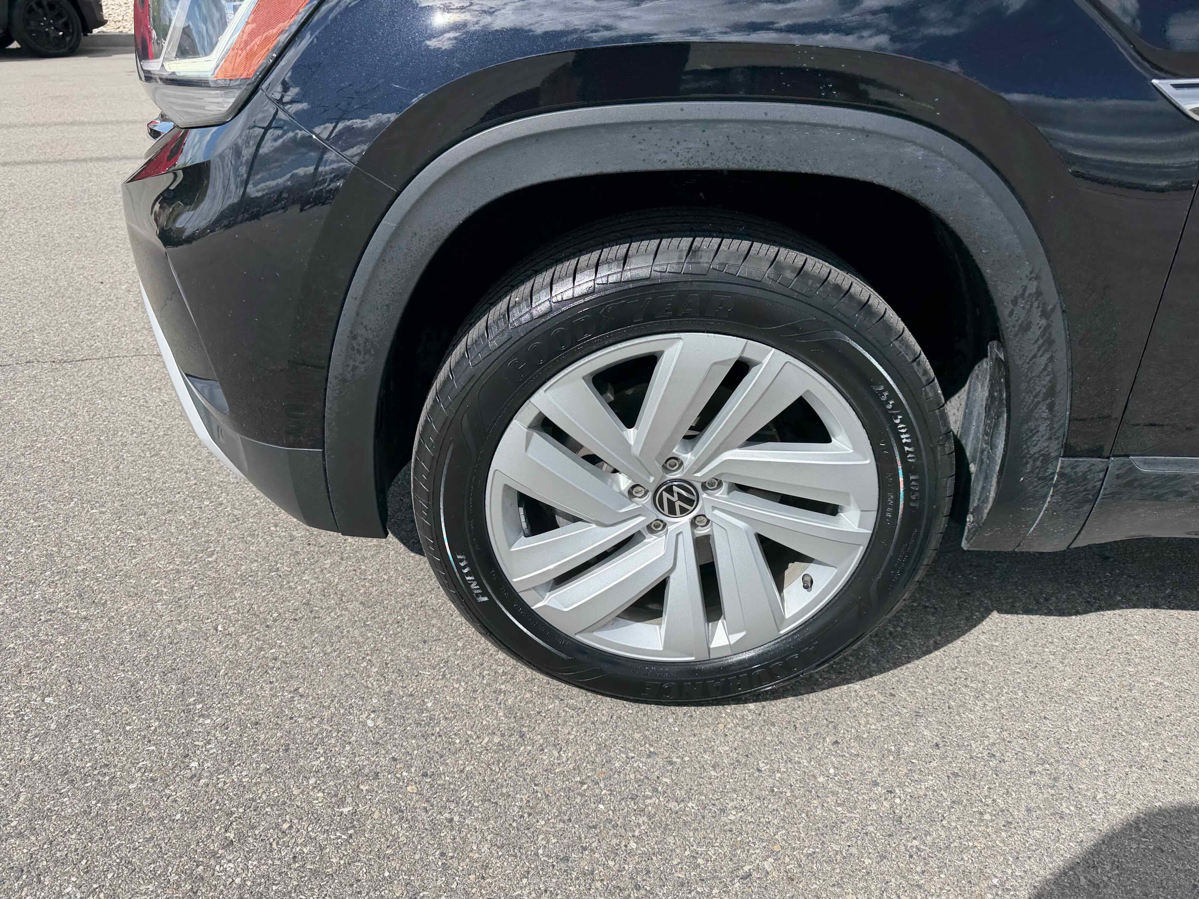 2023 Volkswagen Atlas Cross Sport 3.6L V6 SE w/Technology