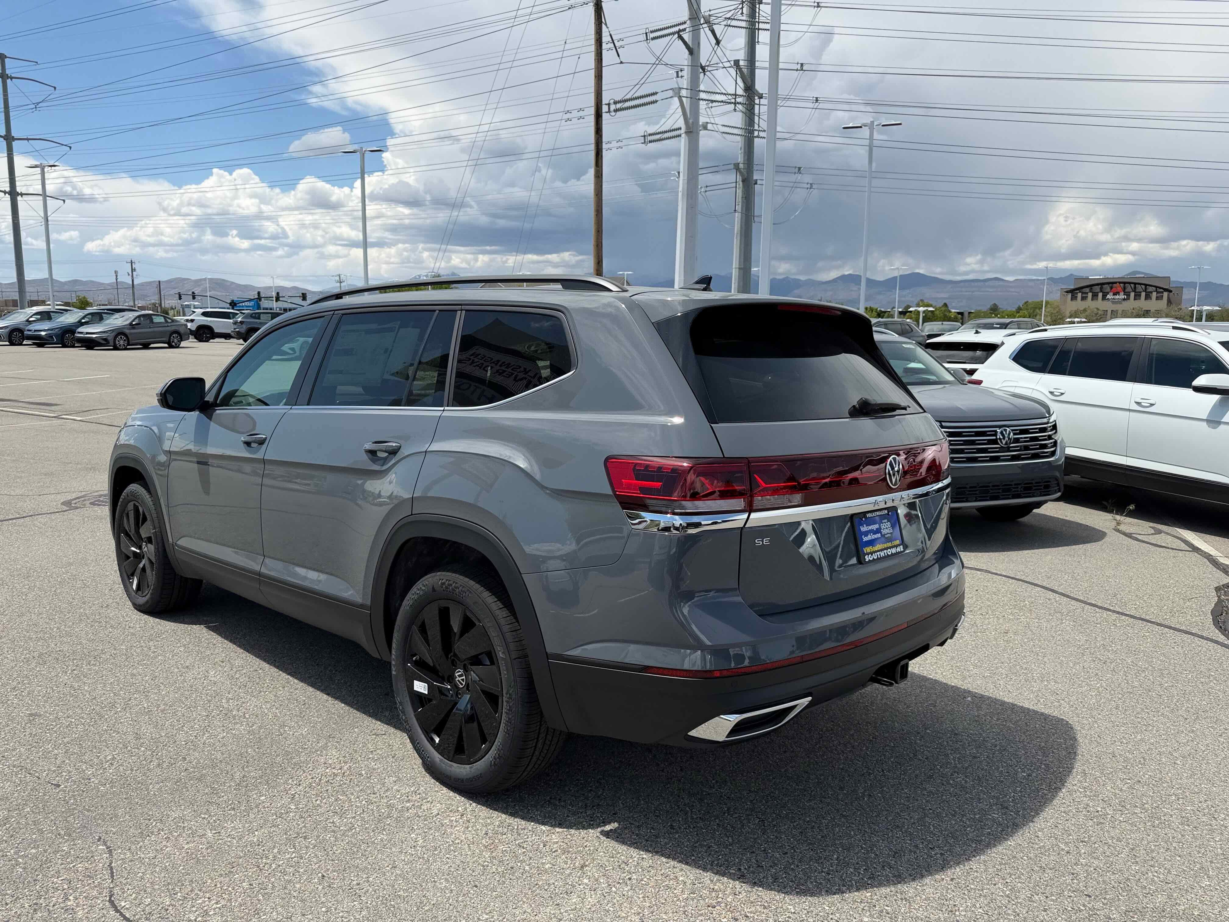 2026 Volkswagen Atlas 2.0T SE w/Technology