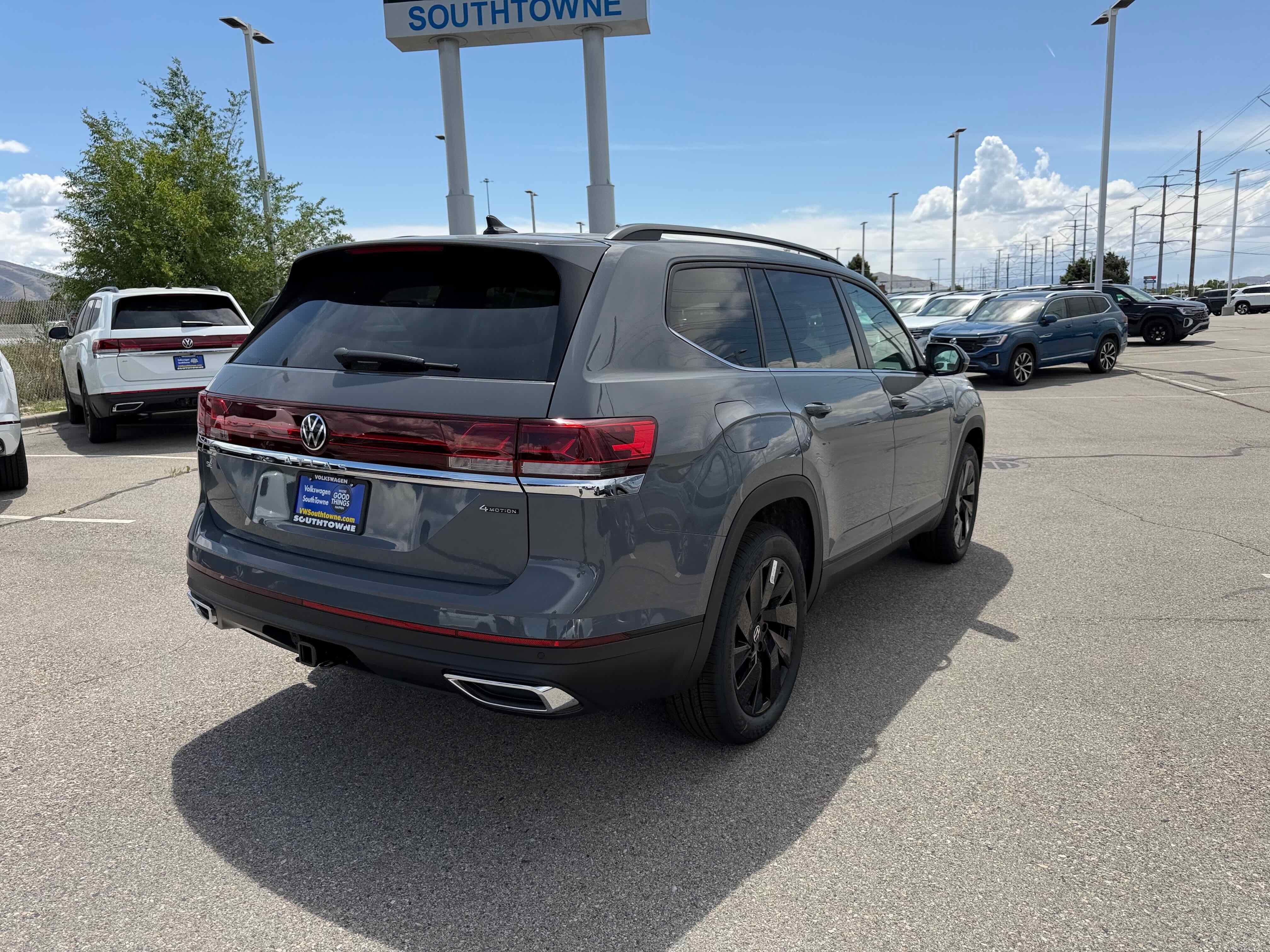 2026 Volkswagen Atlas 2.0T SE w/Technology
