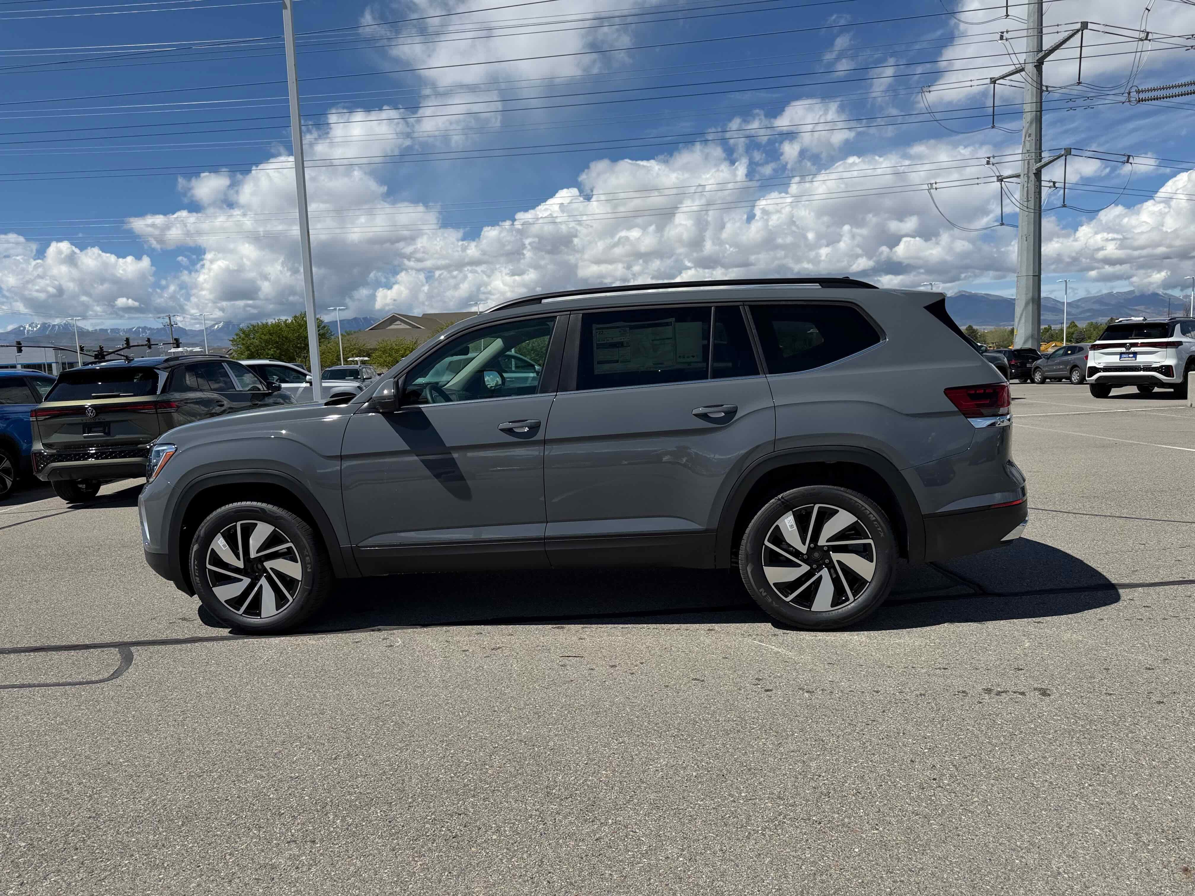 2026 Volkswagen Atlas 2.0T SE w/Technology