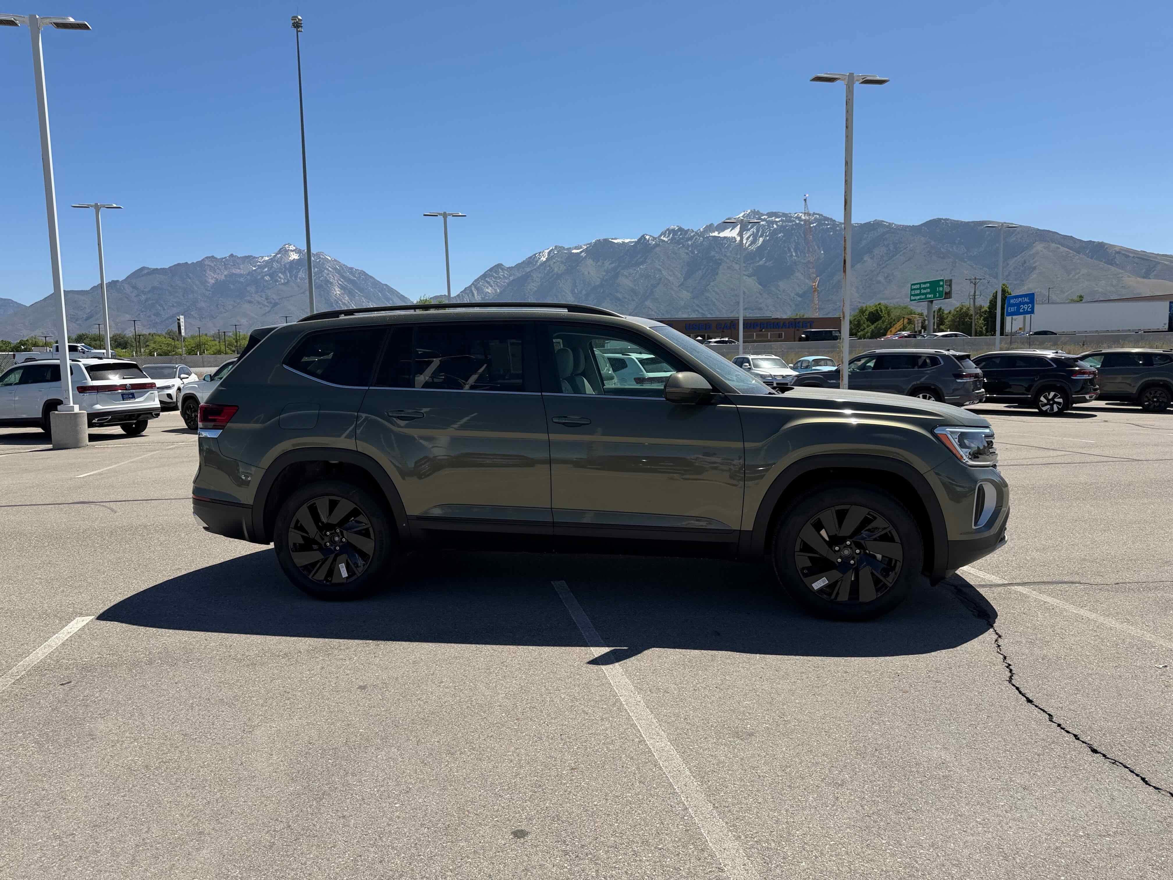 2026 Volkswagen Atlas 2.0T SE w/Technology