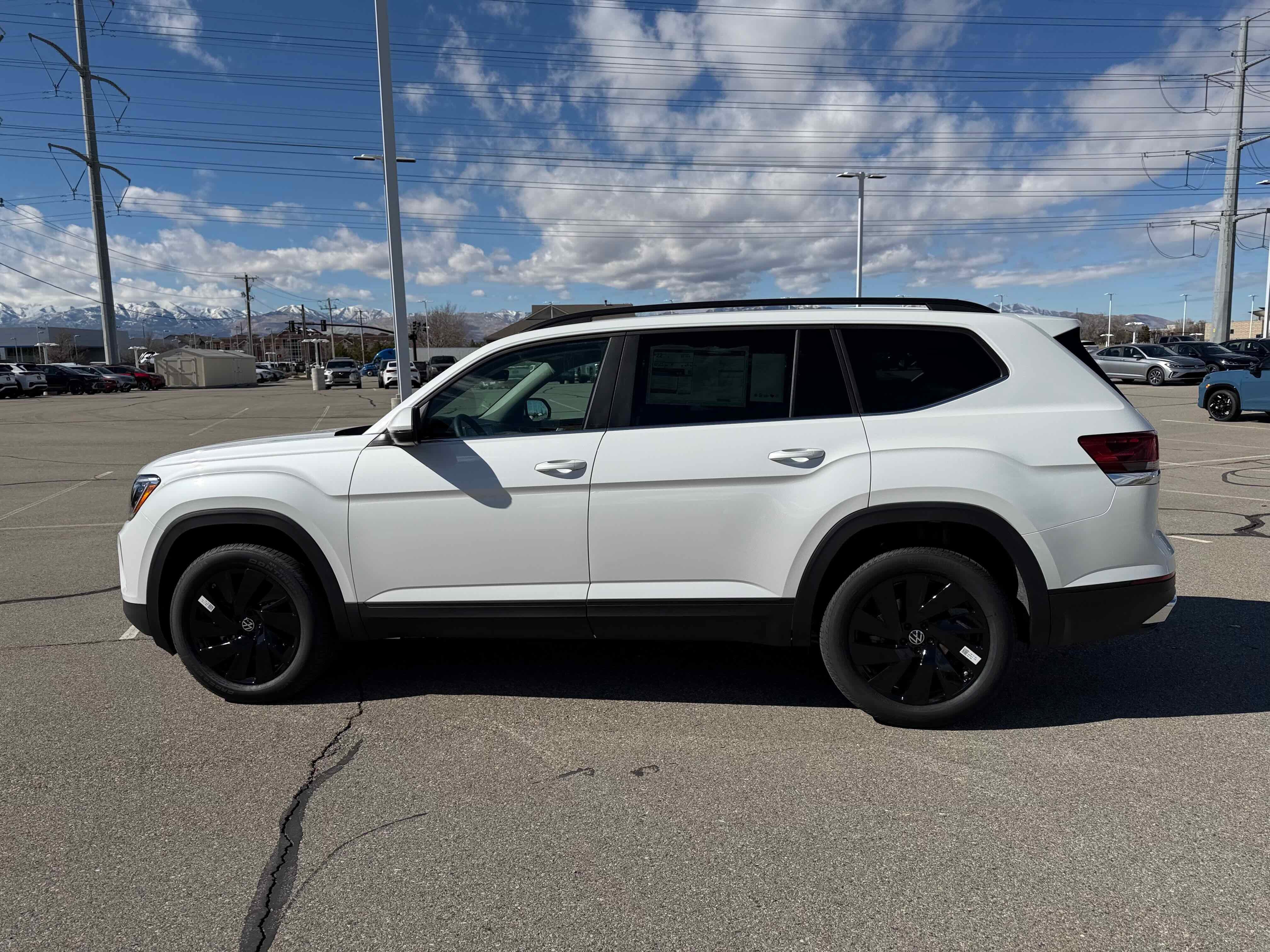 2026 Volkswagen Atlas 2.0T SE w/Technology