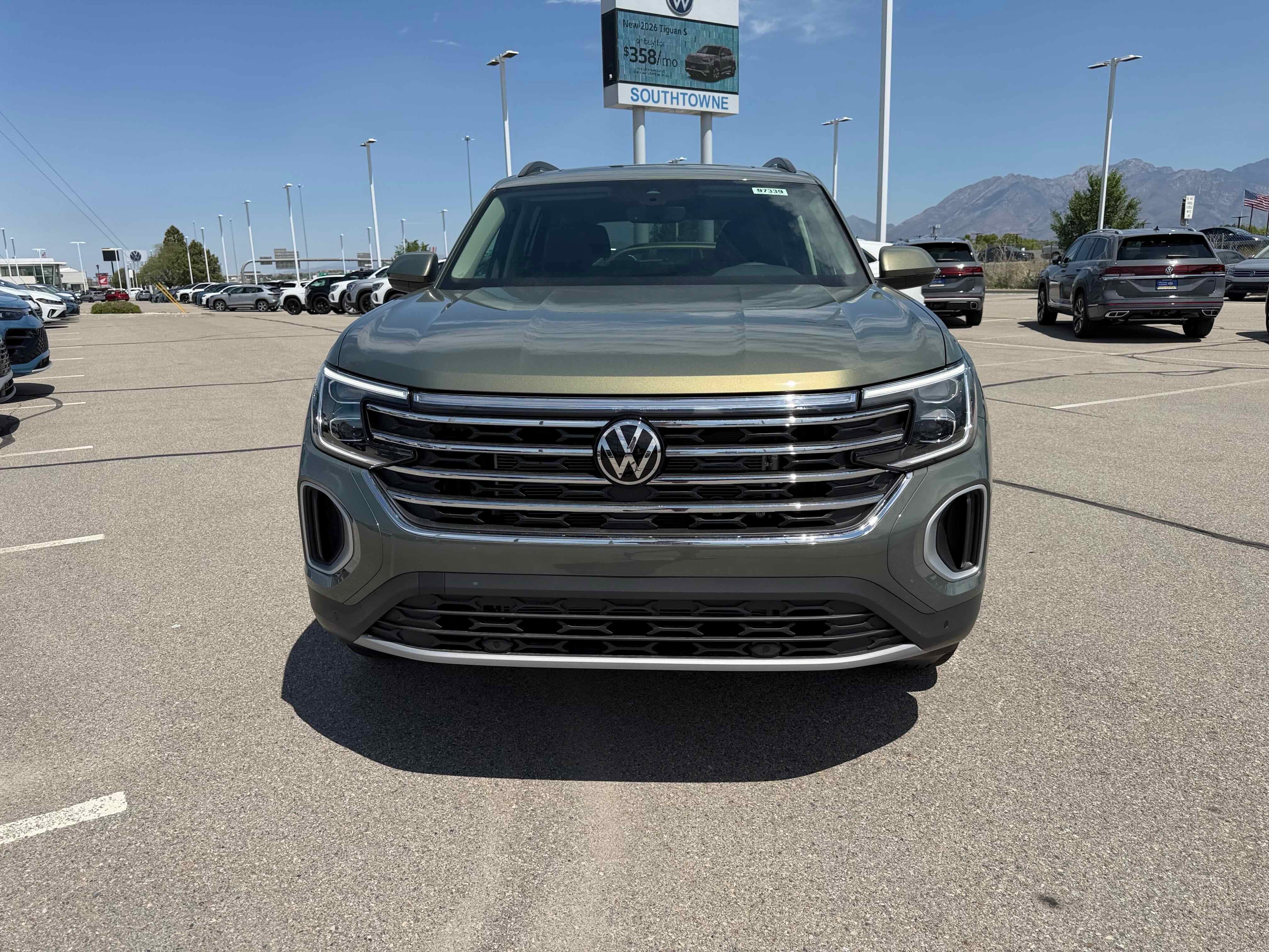 2026 Volkswagen Atlas 2.0T SE w/Technology