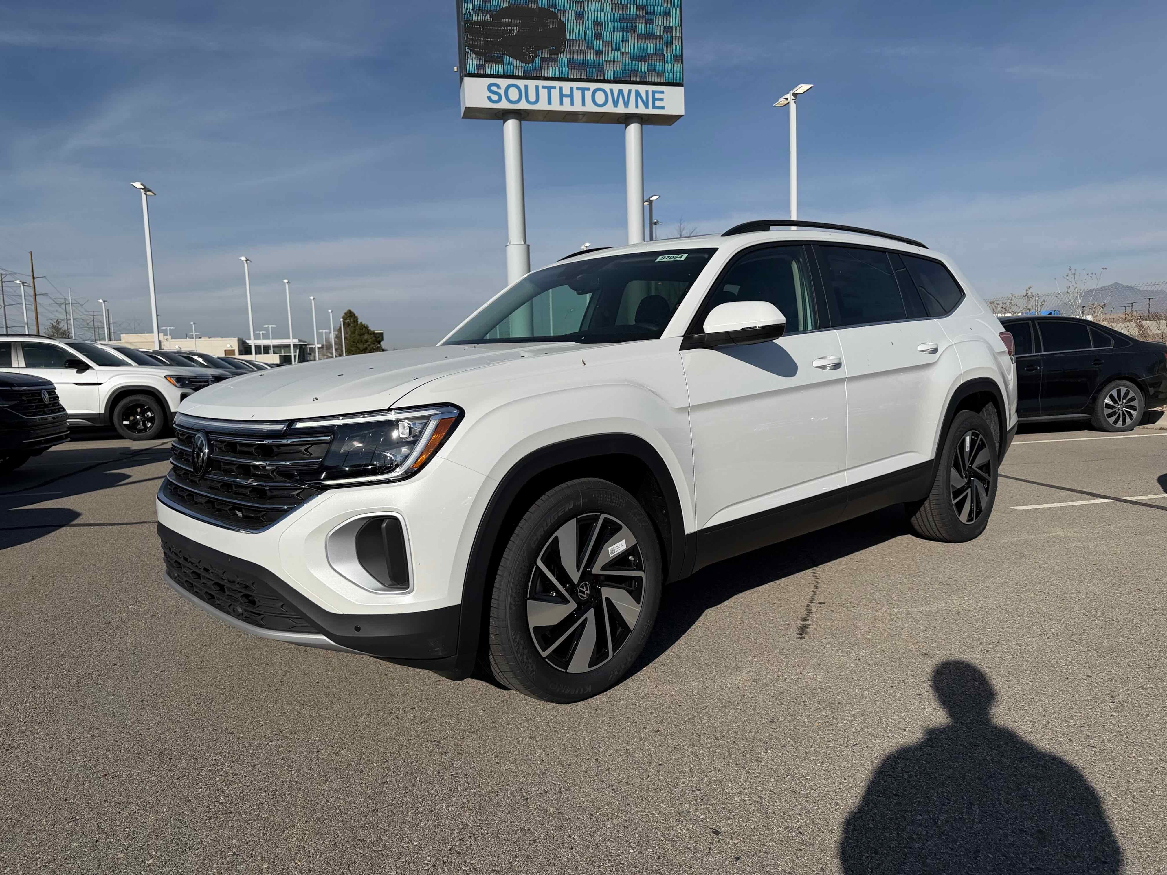 2026 Volkswagen Atlas 2.0T SE w/Technology