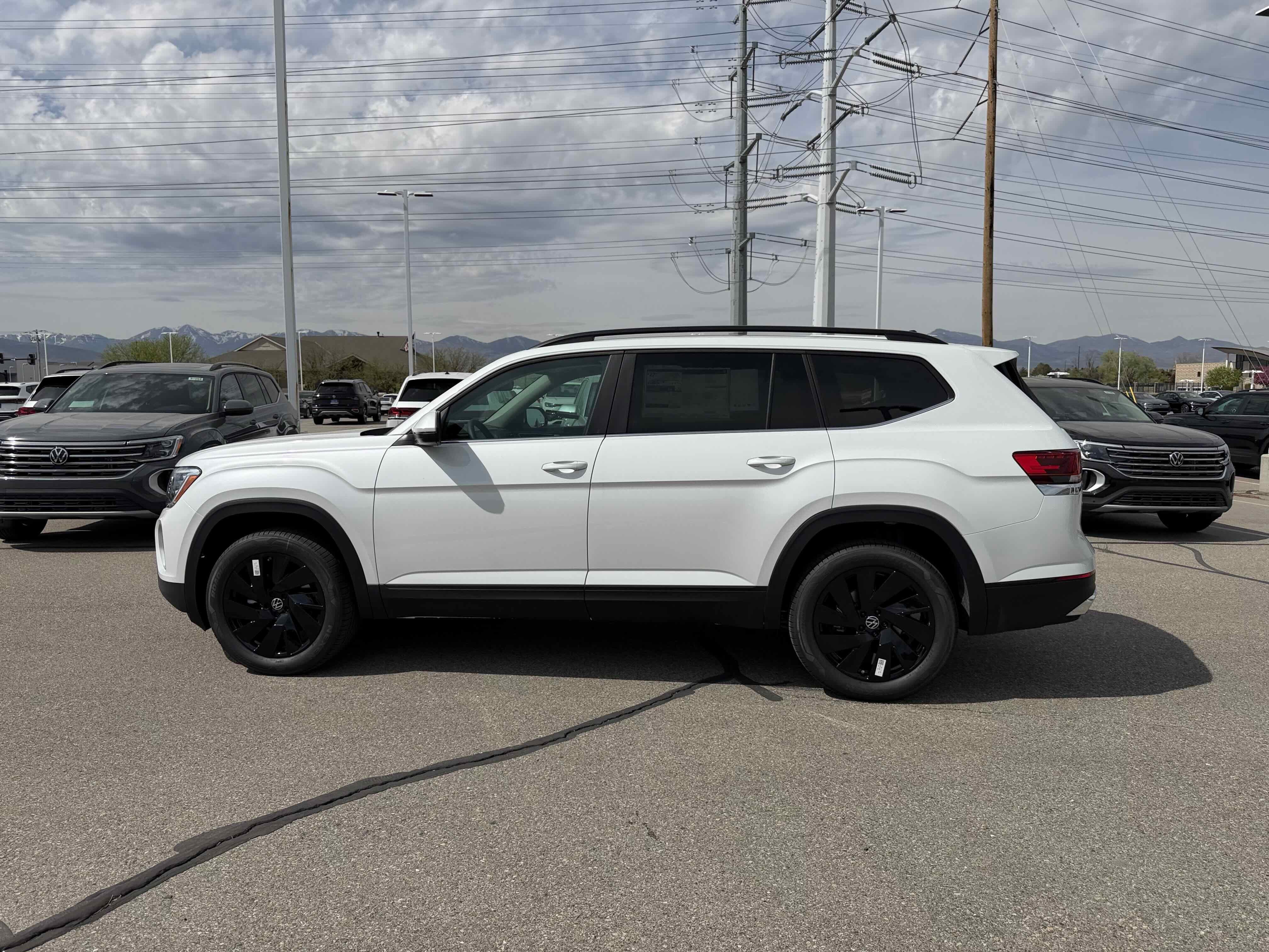 2026 Volkswagen Atlas 2.0T SE w/Technology