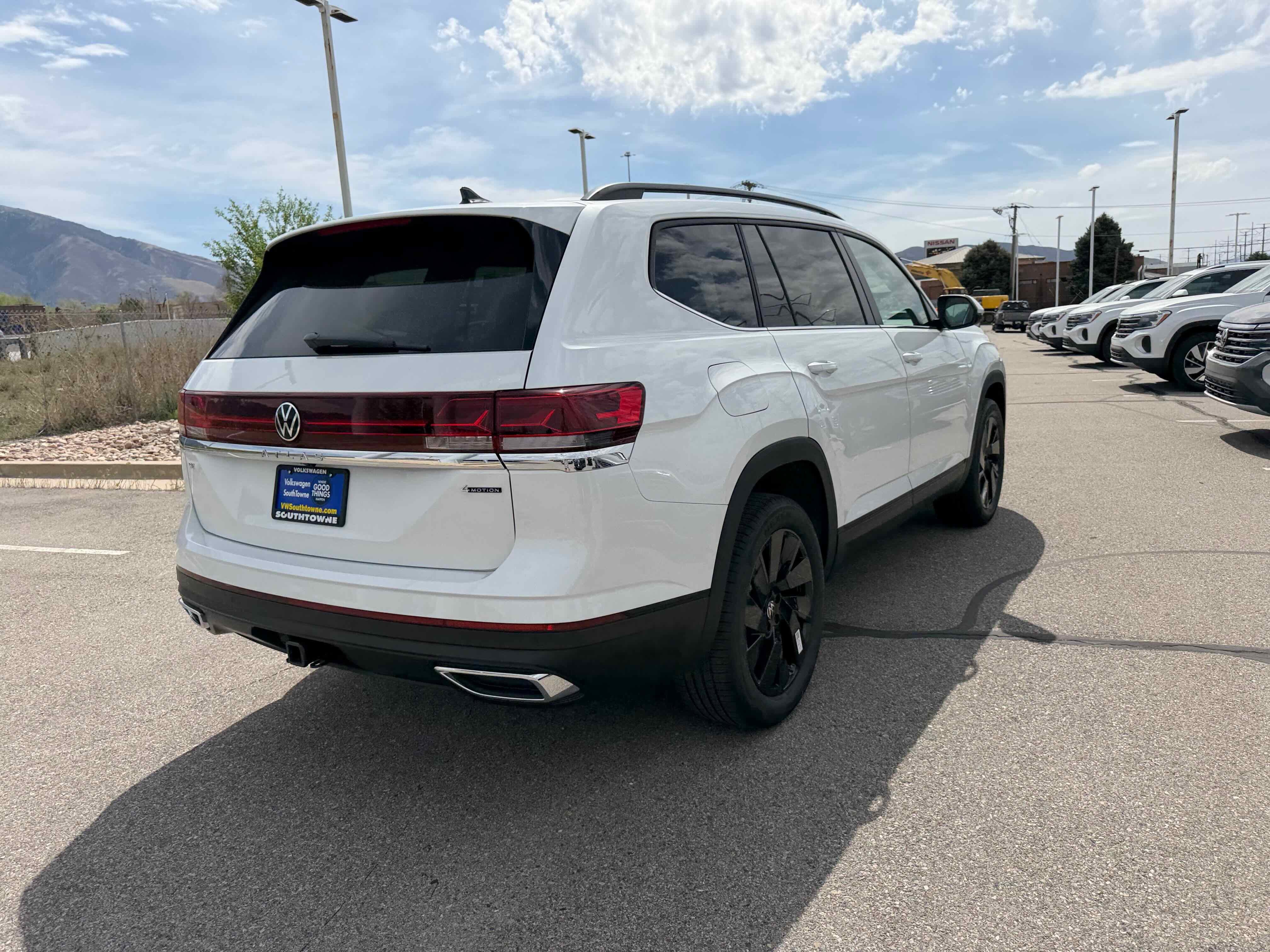 2026 Volkswagen Atlas 2.0T SE w/Technology