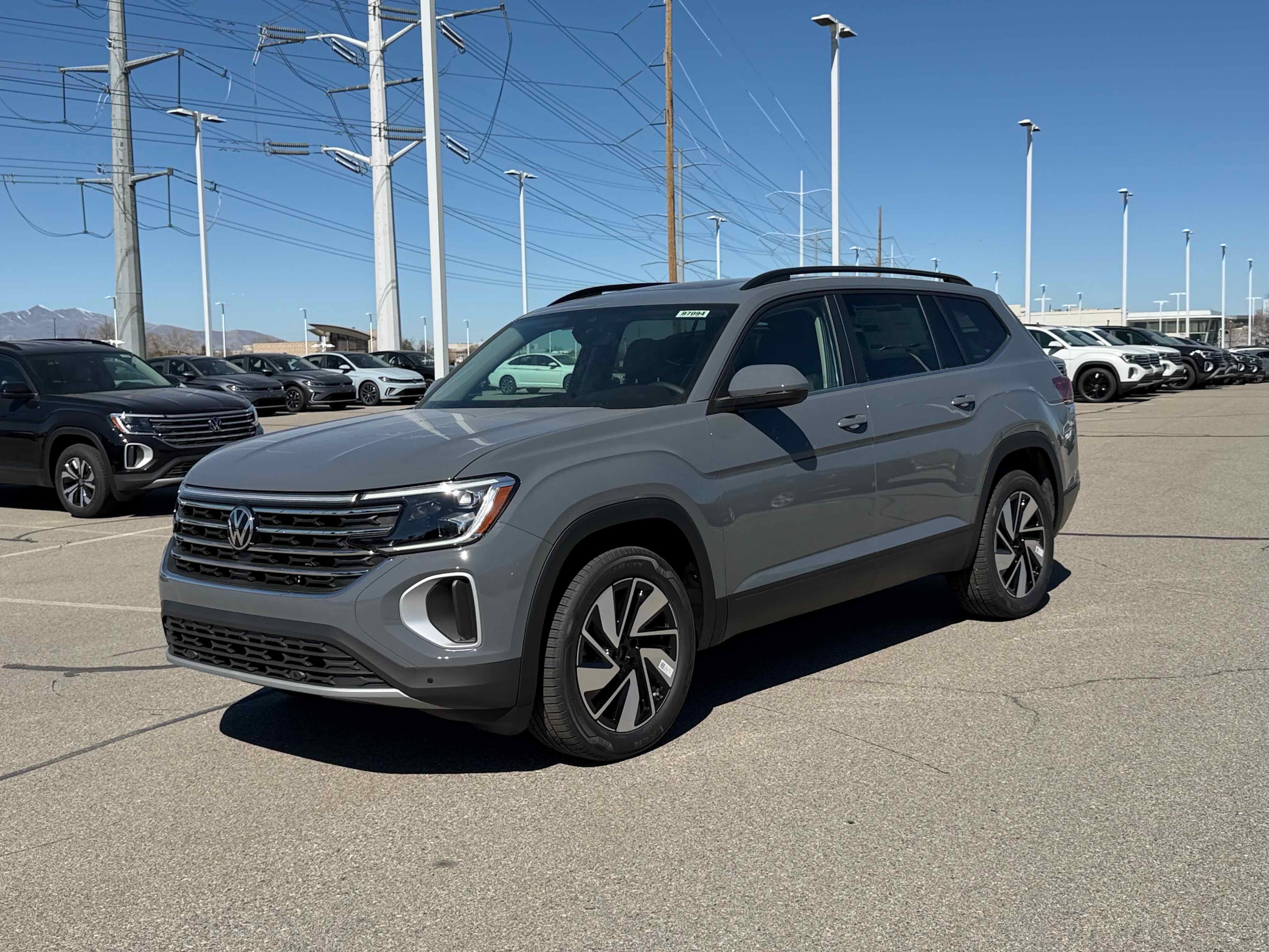 2026 Volkswagen Atlas 2.0T SE w/Technology