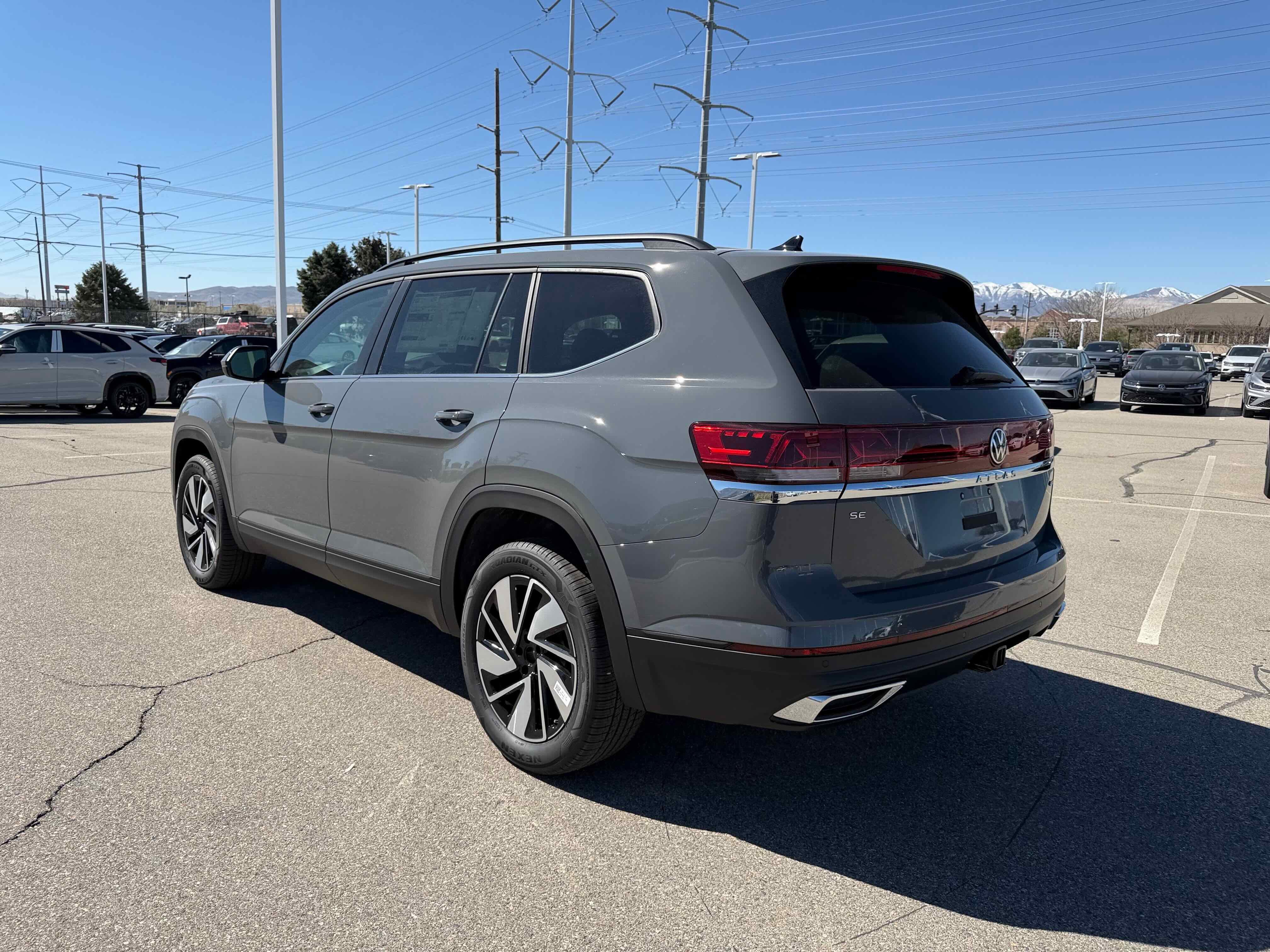 2026 Volkswagen Atlas 2.0T SE w/Technology