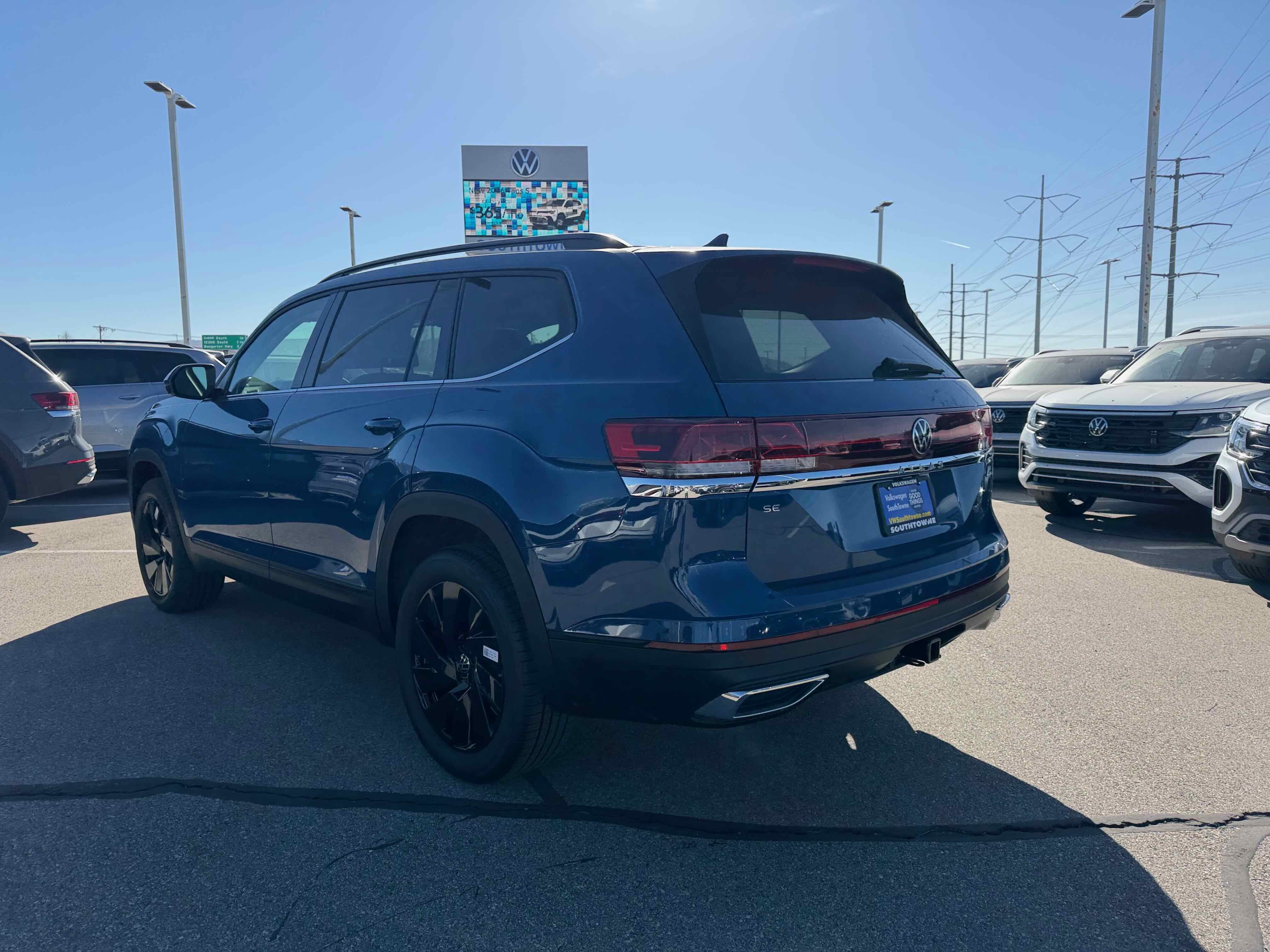 2026 Volkswagen Atlas 2.0T SE w/Technology
