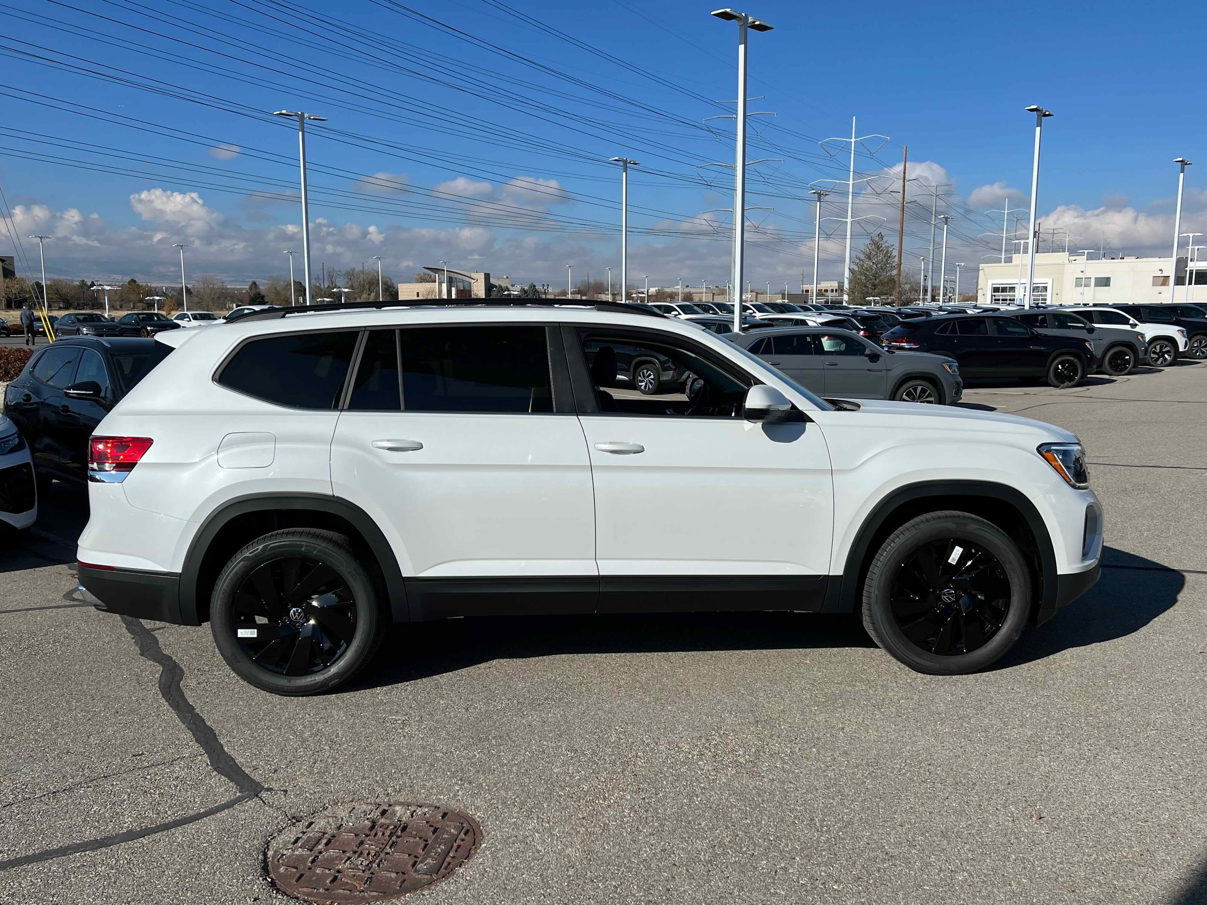 2026 Volkswagen Atlas 2.0T SE w/Technology