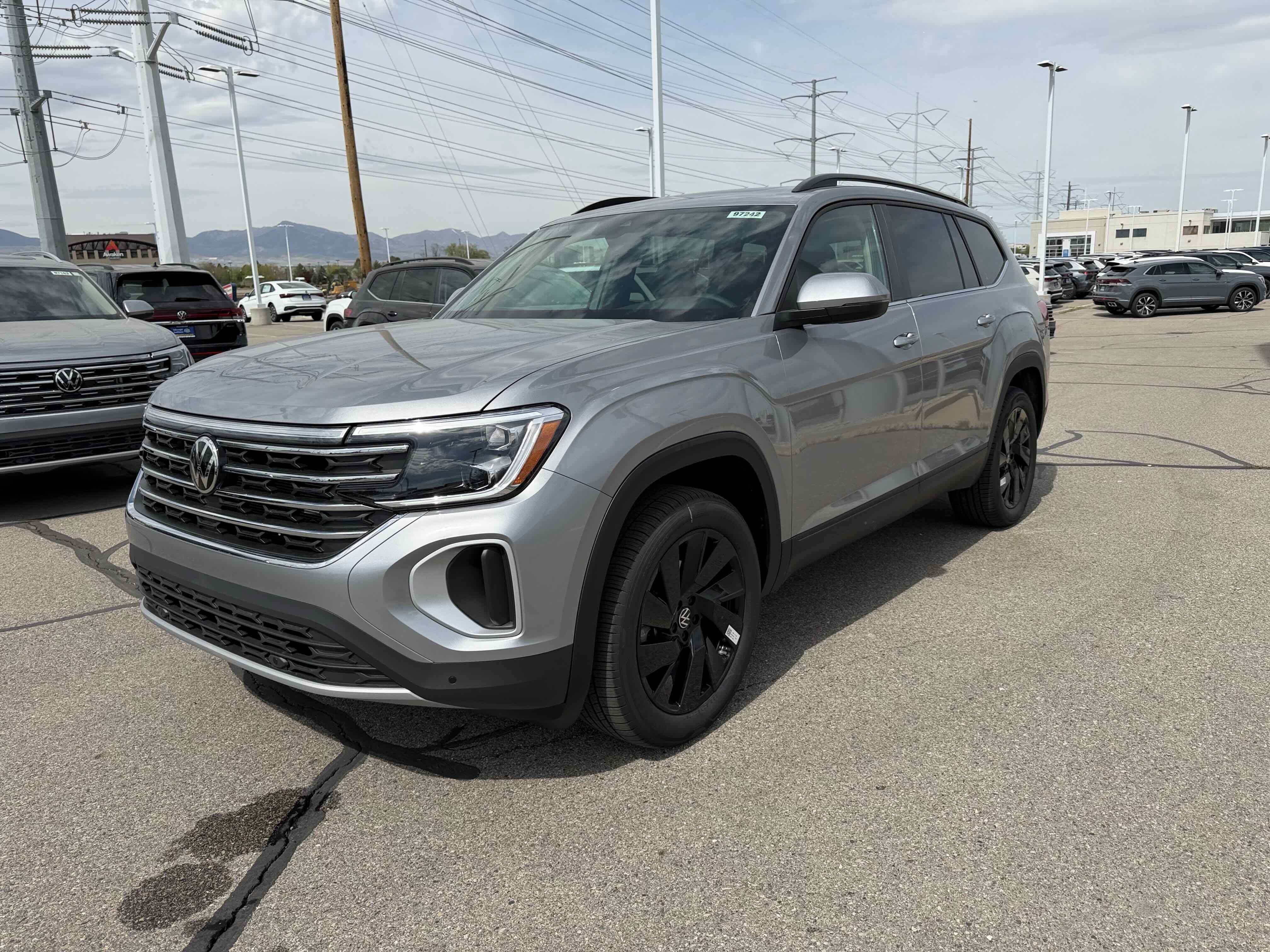 2026 Volkswagen Atlas 2.0T SE w/Technology