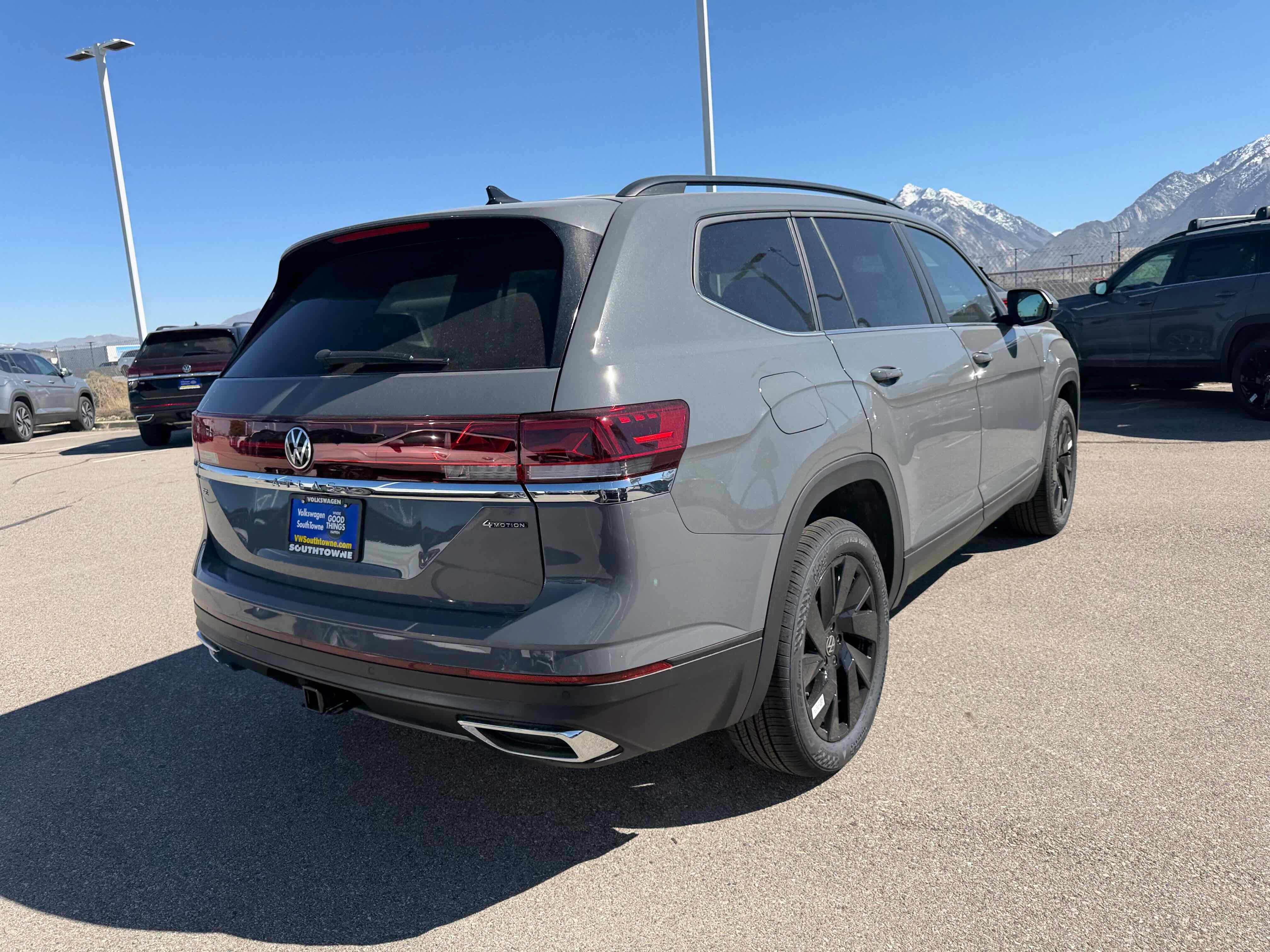 2026 Volkswagen Atlas 2.0T SE w/Technology