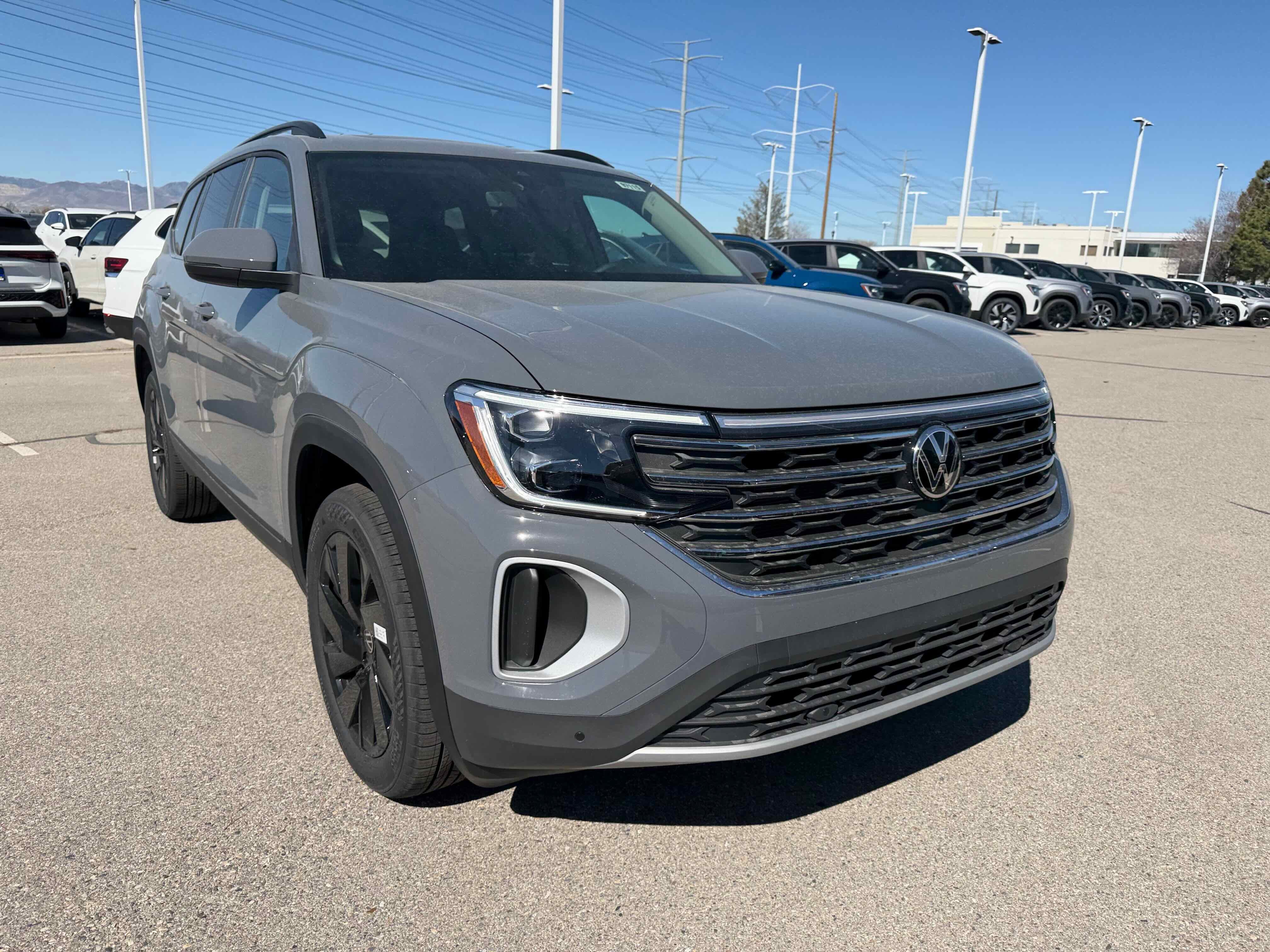 2026 Volkswagen Atlas 2.0T SE w/Technology