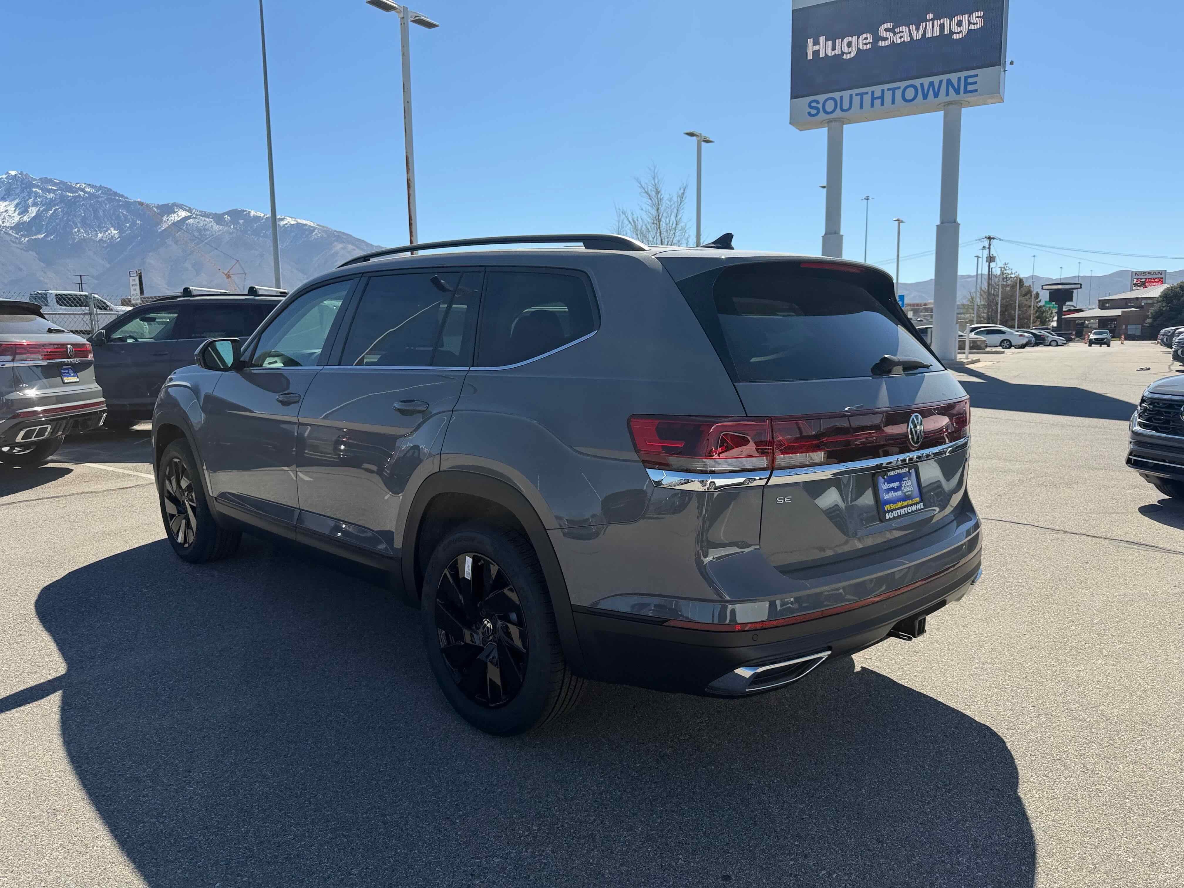 2026 Volkswagen Atlas 2.0T SE w/Technology