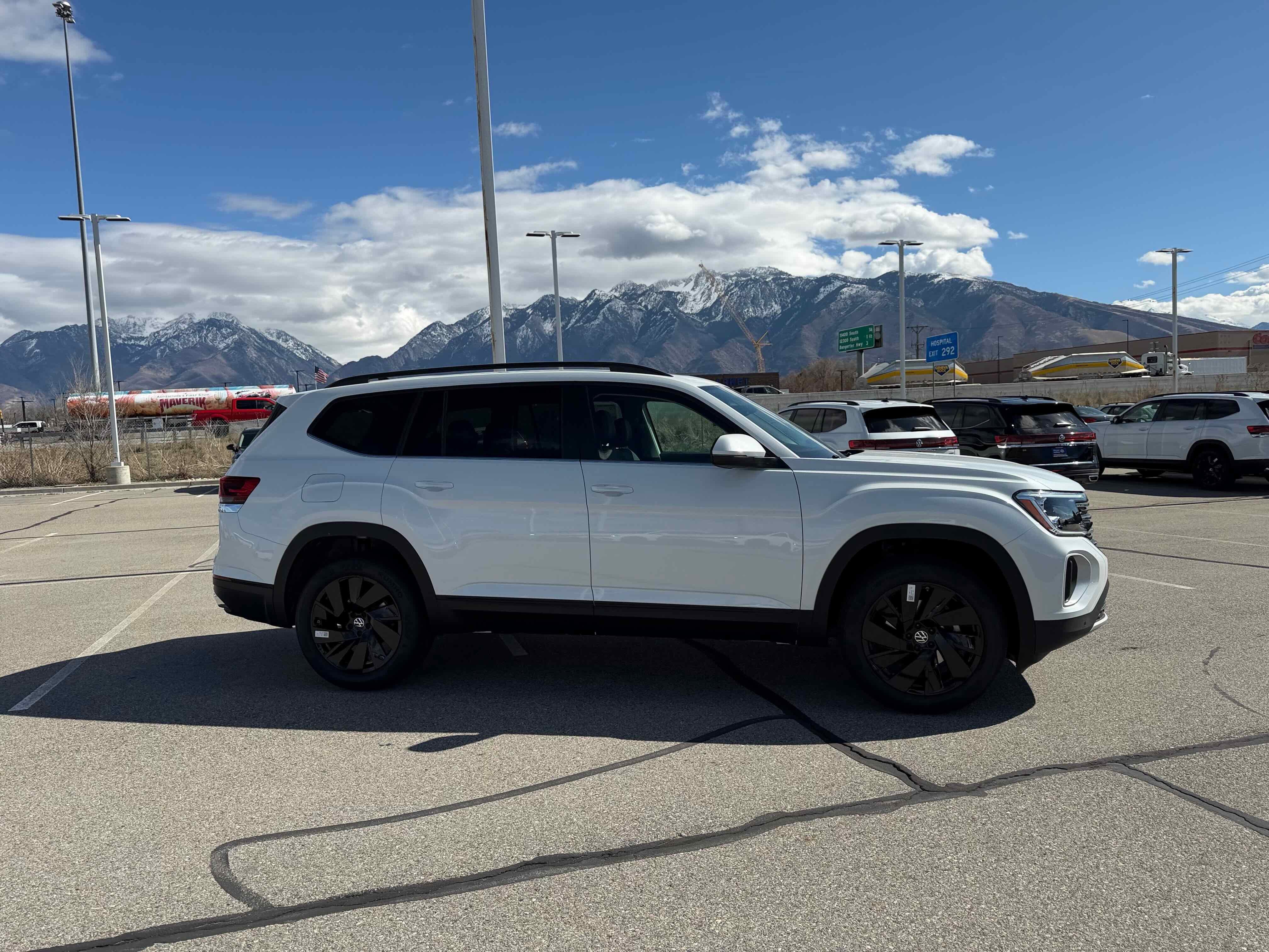 2026 Volkswagen Atlas 2.0T SE w/Technology