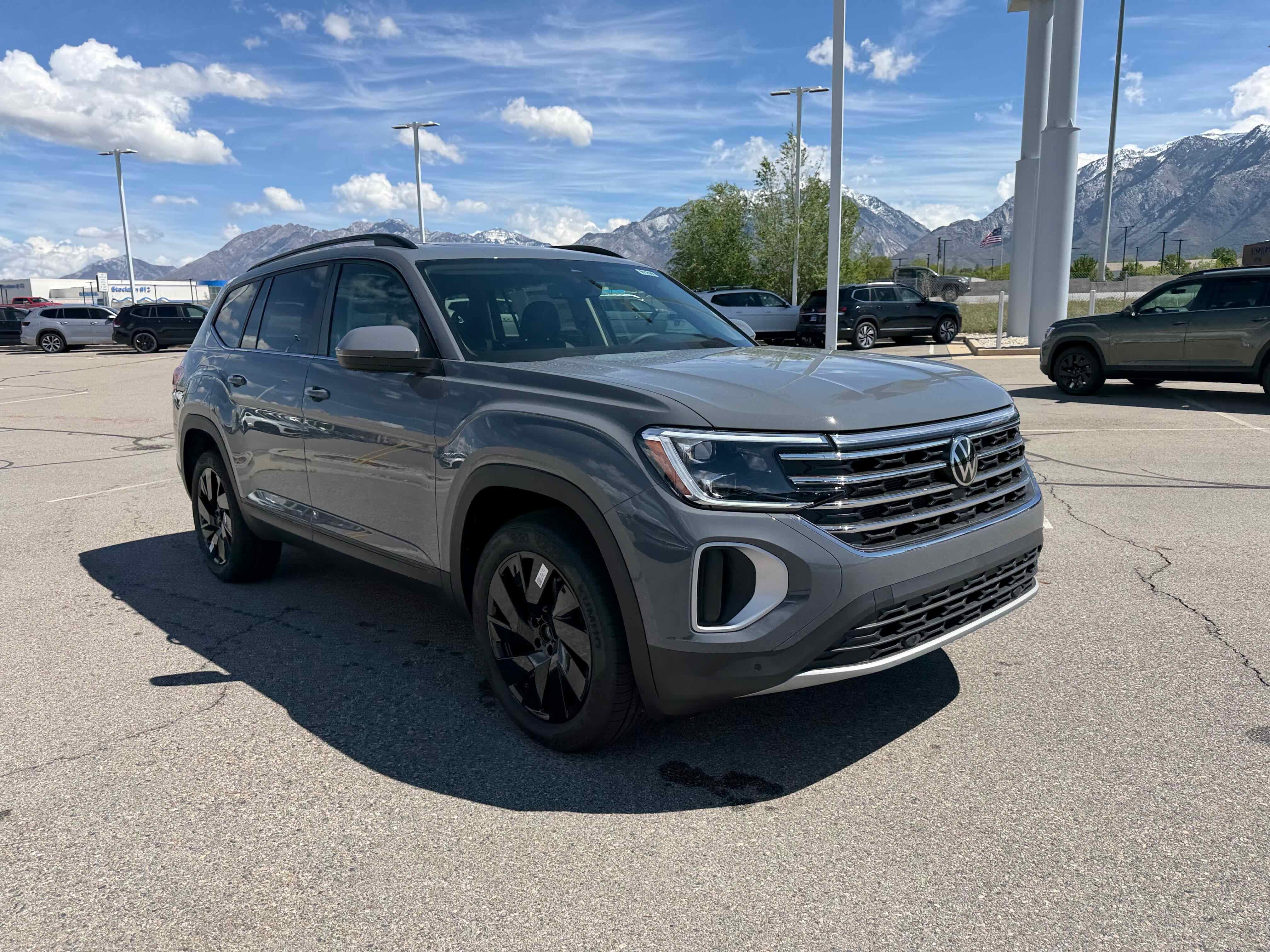 2026 Volkswagen Atlas 2.0T SE w/Technology