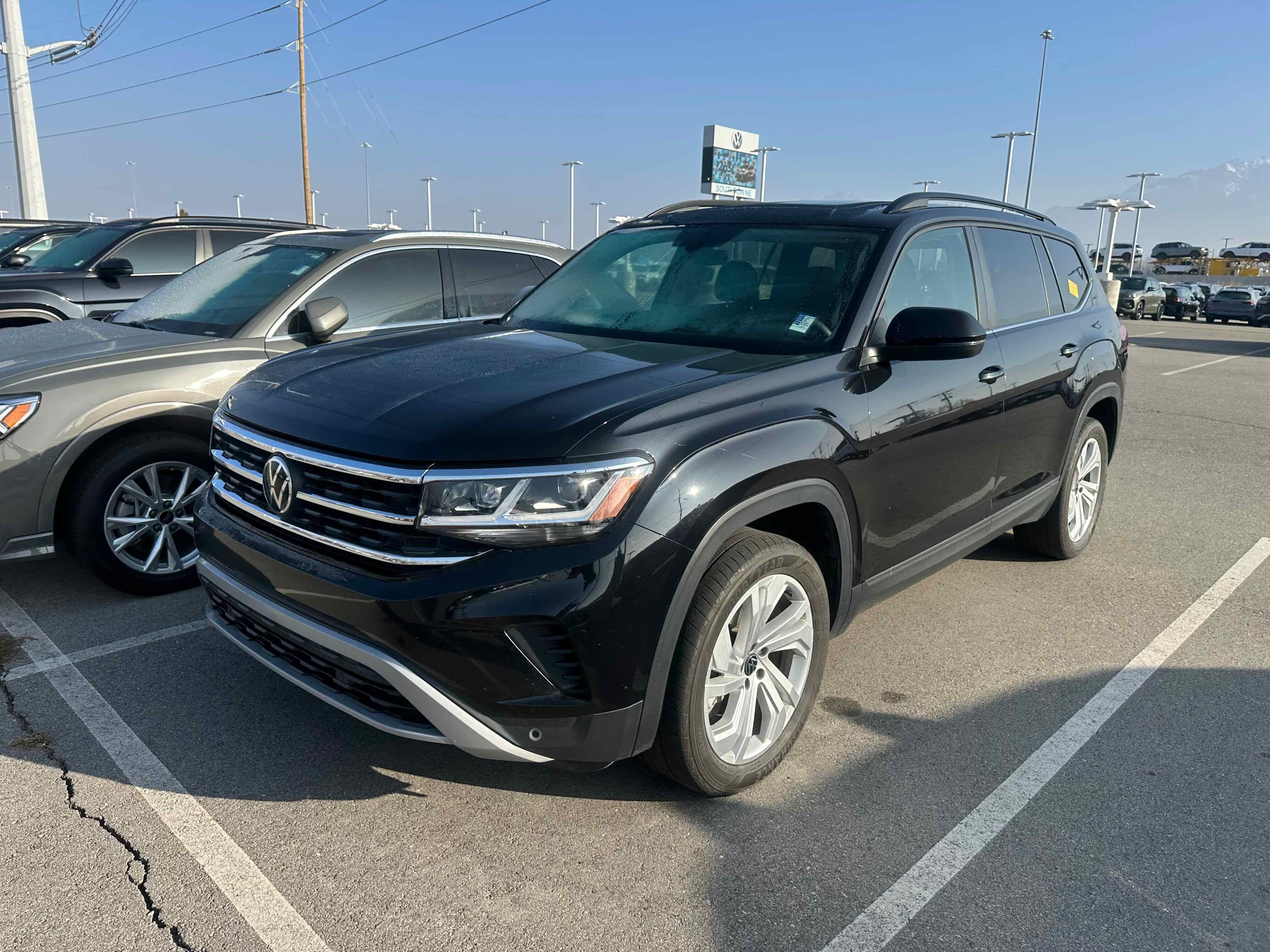 2023 Volkswagen Atlas 2.0T SE w/Technology