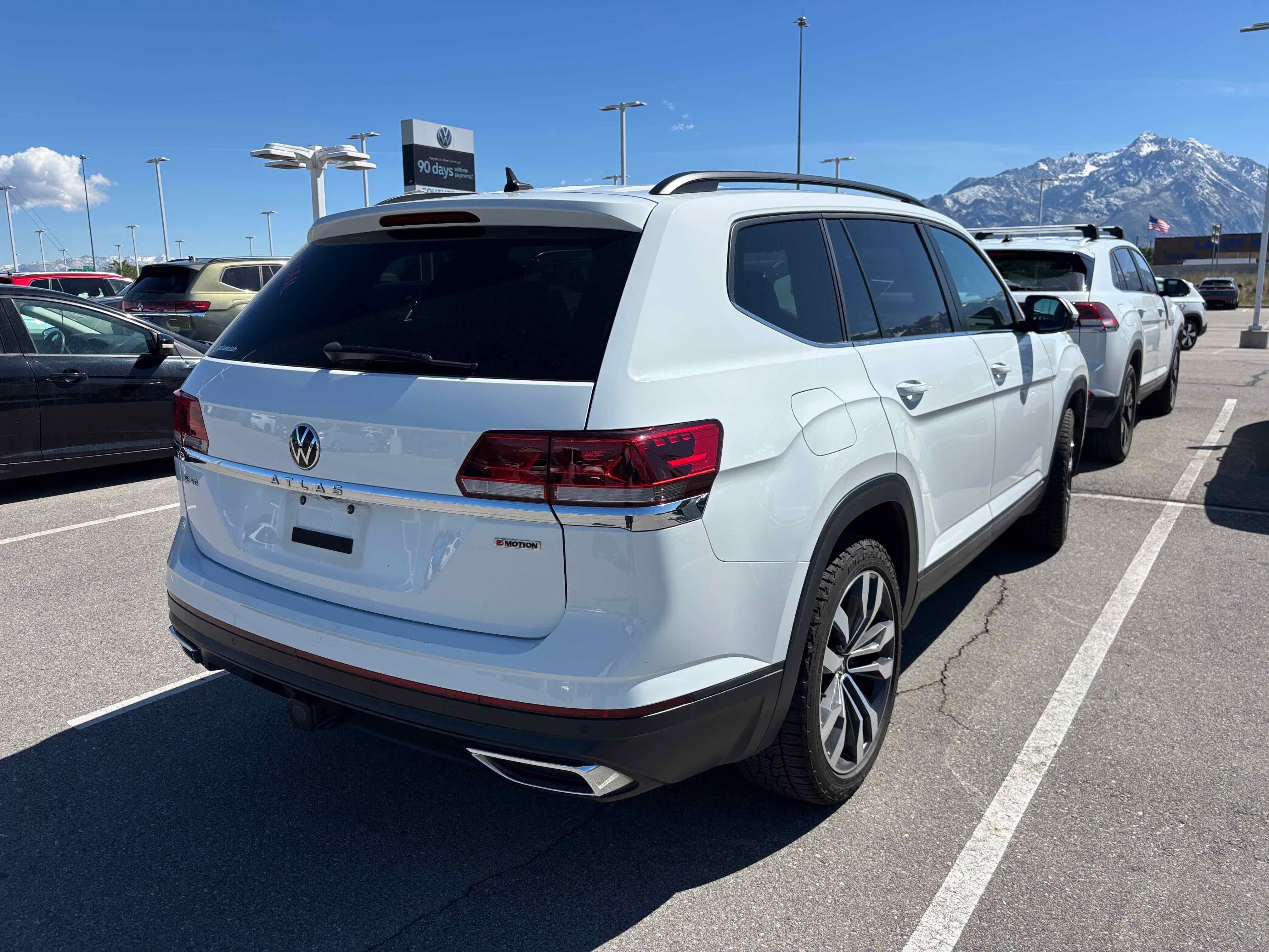 2022 Volkswagen Atlas 3.6L V6 SE w/Technology
