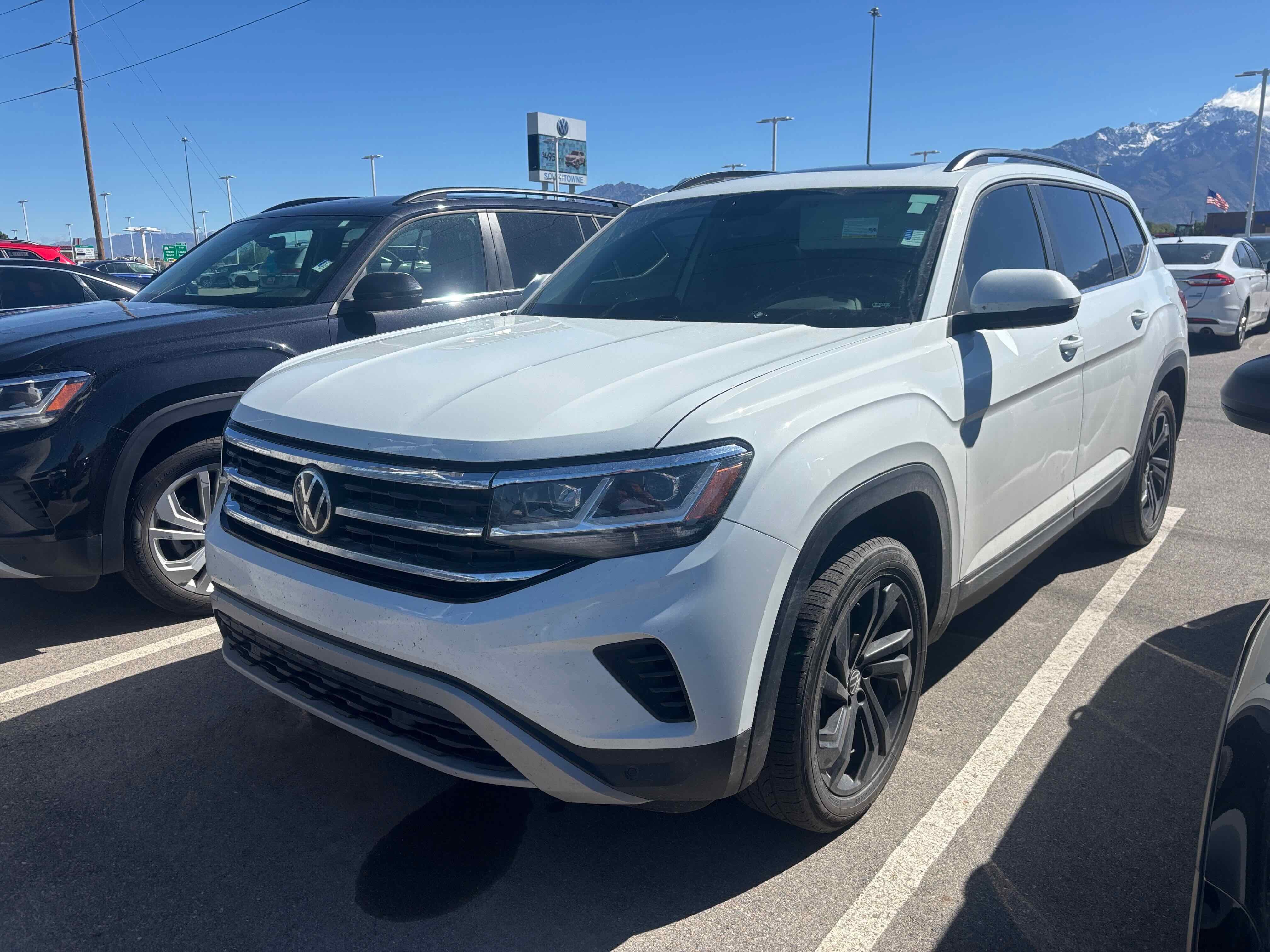 2023 Volkswagen Atlas 3.6L V6 SE w/Technology