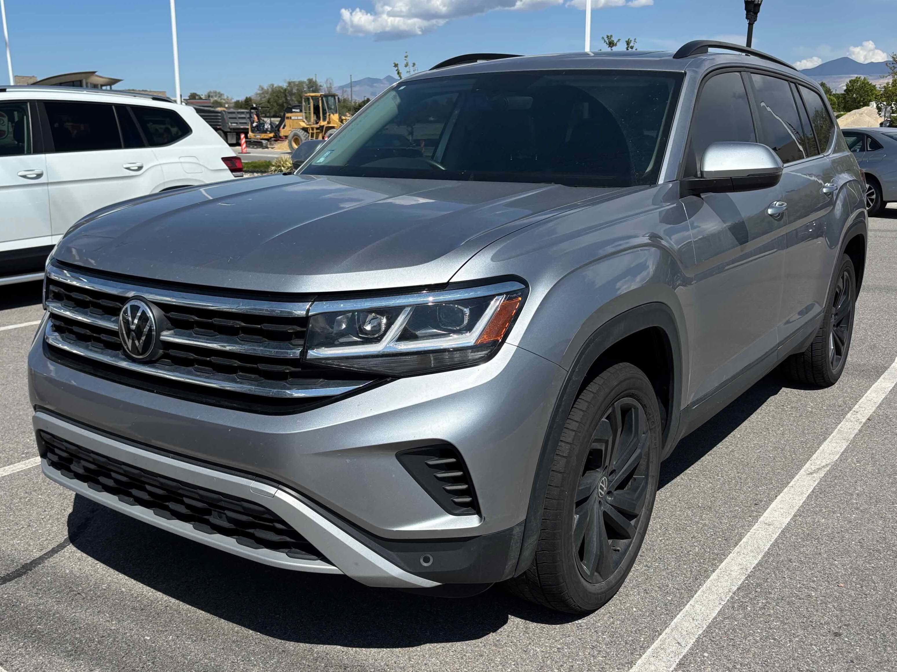 2023 Volkswagen Atlas 3.6L SE w/Tech 4MOTION's photo