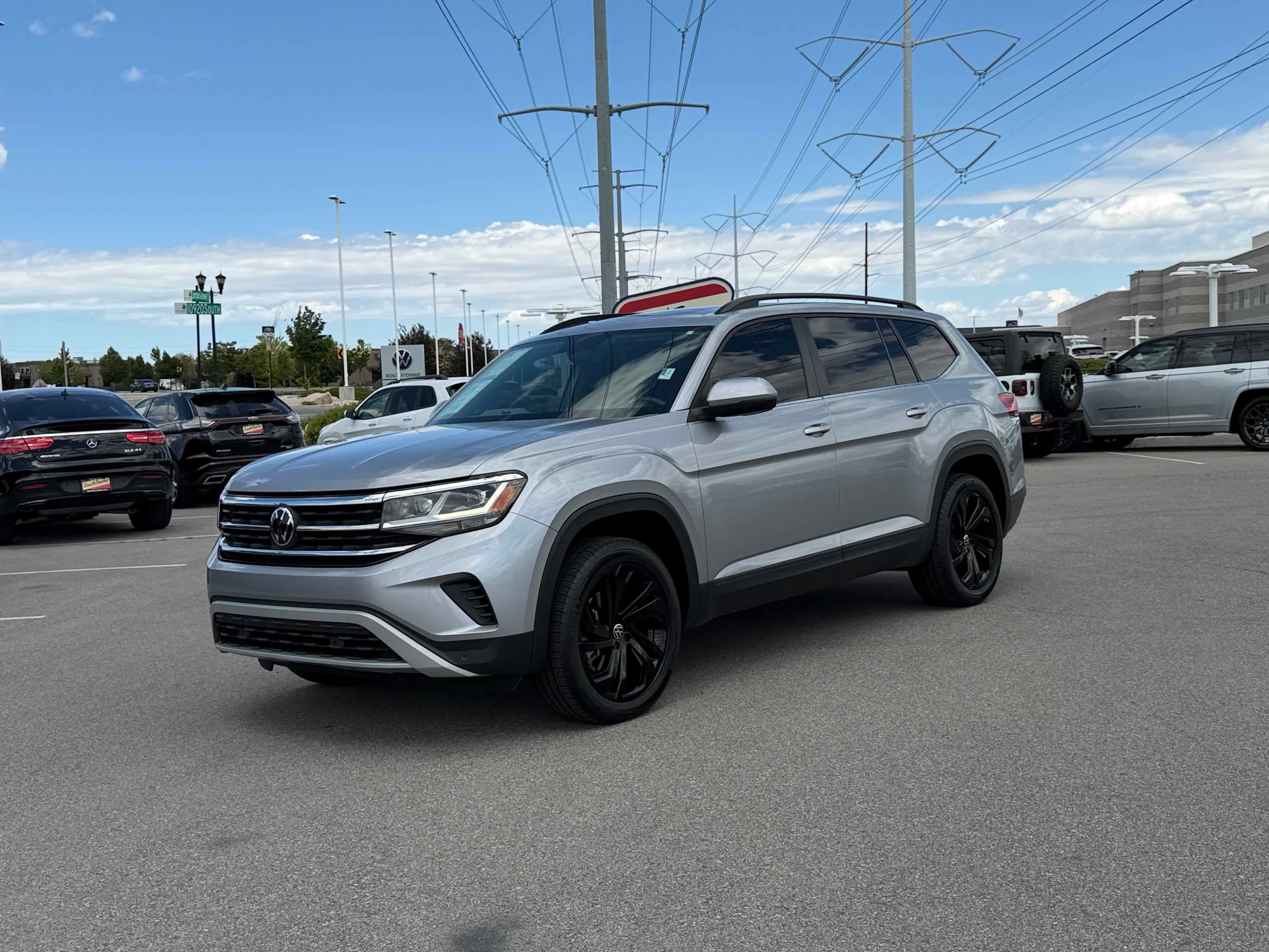 2023 Volkswagen Atlas 3.6L V6 SE w/Technology