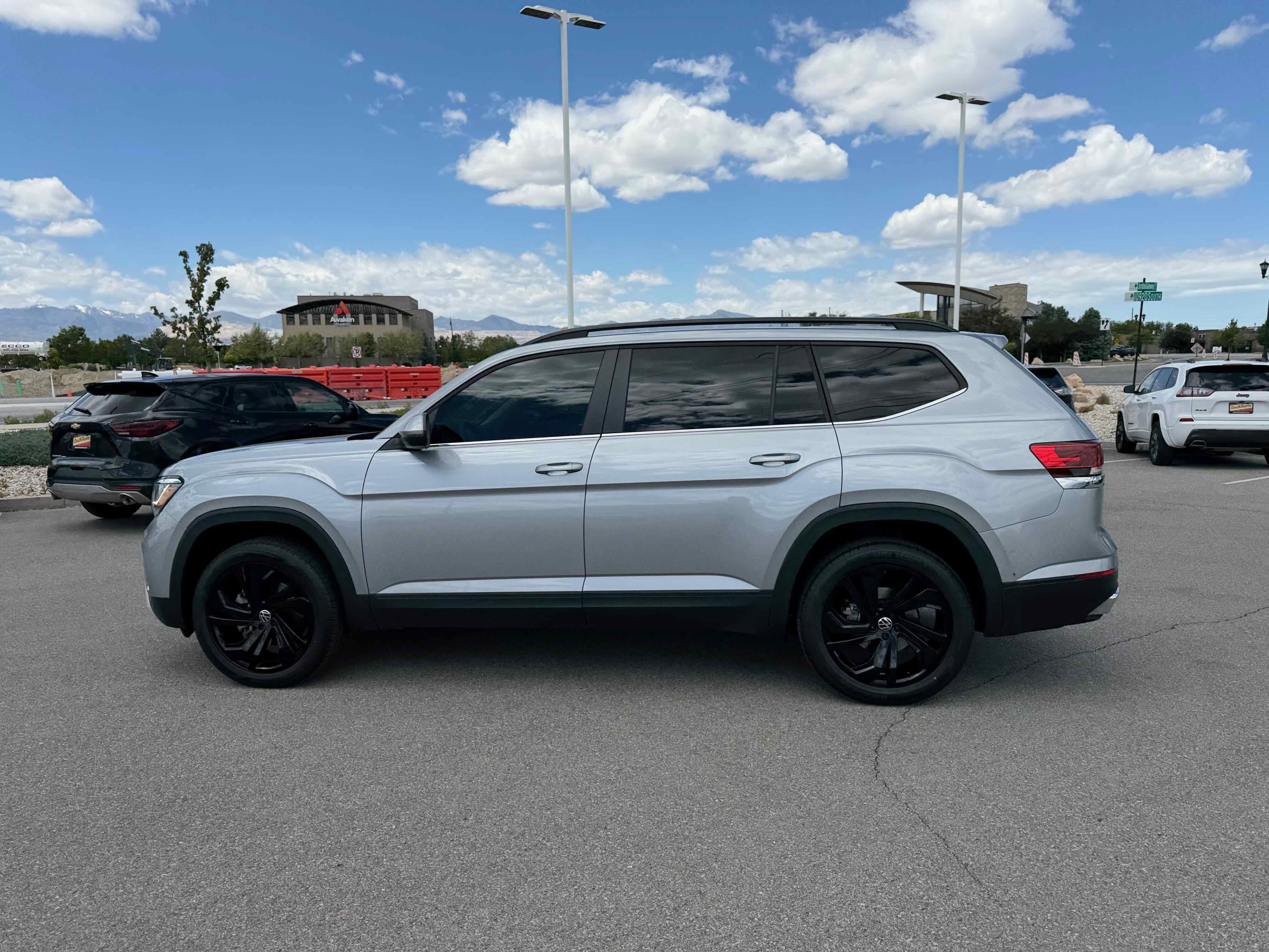 2023 Volkswagen Atlas 3.6L V6 SE w/Technology