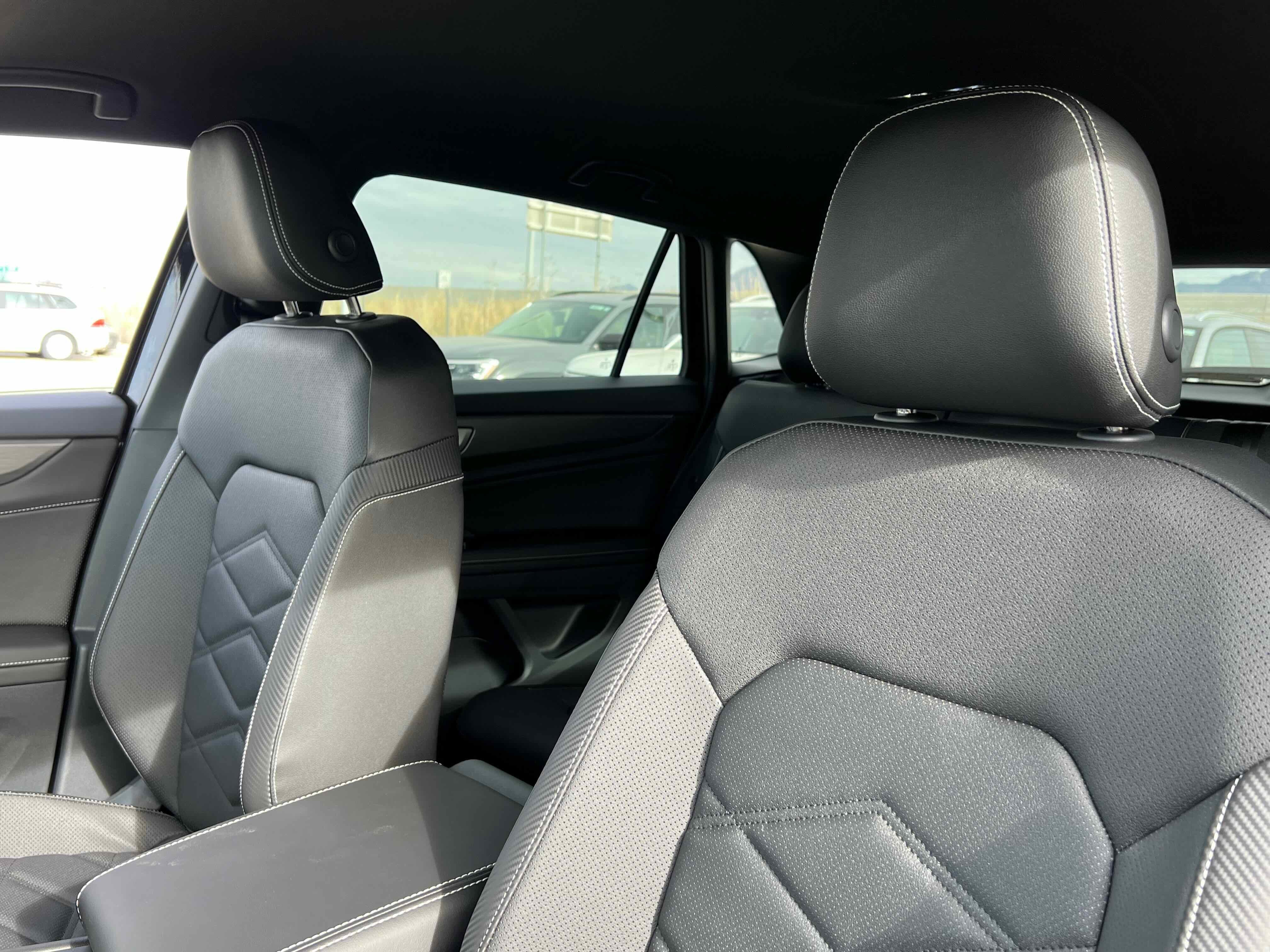 2026 Volkswagen Atlas Cross Sport 2.0T SE