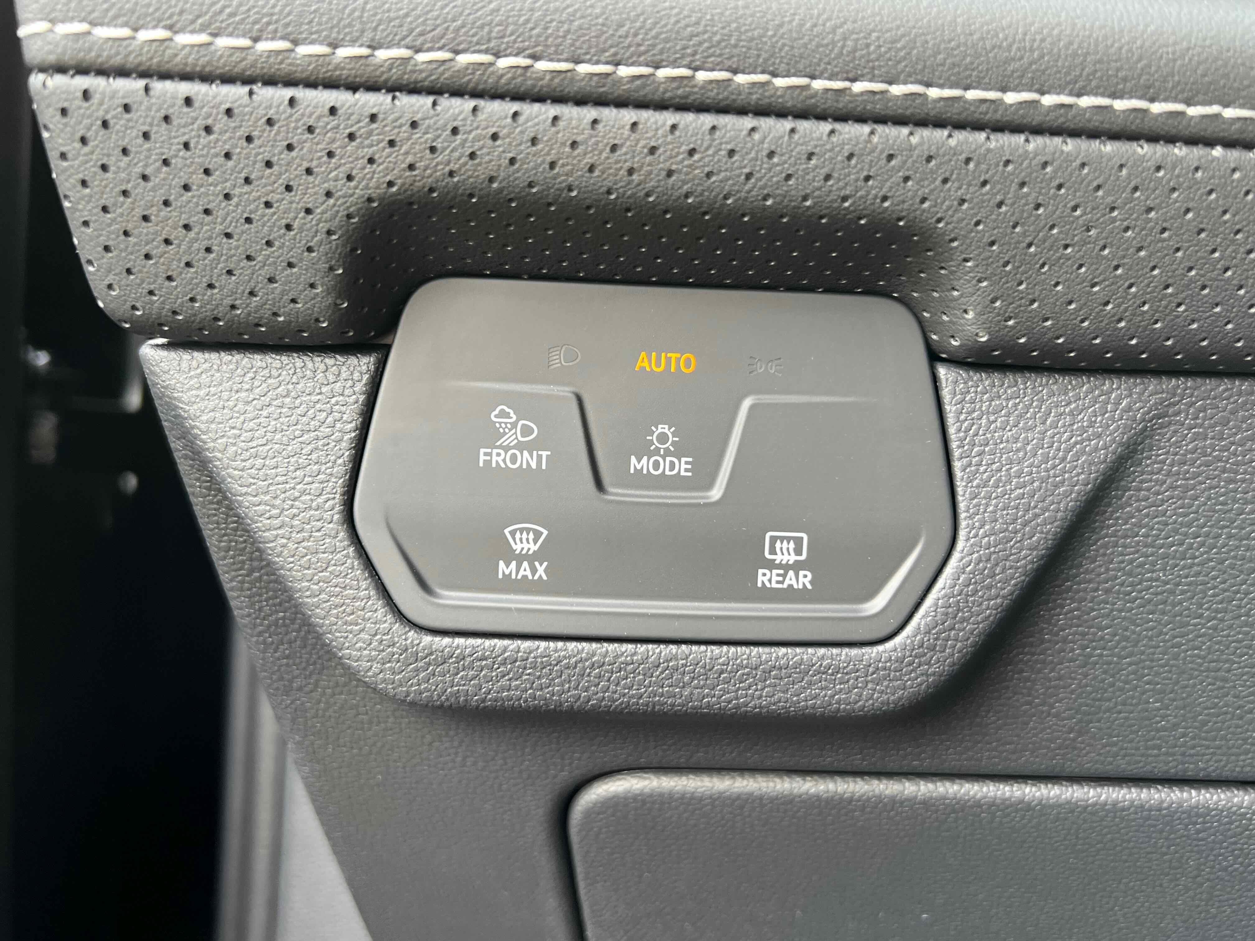 2026 Volkswagen Atlas Cross Sport 2.0T SE