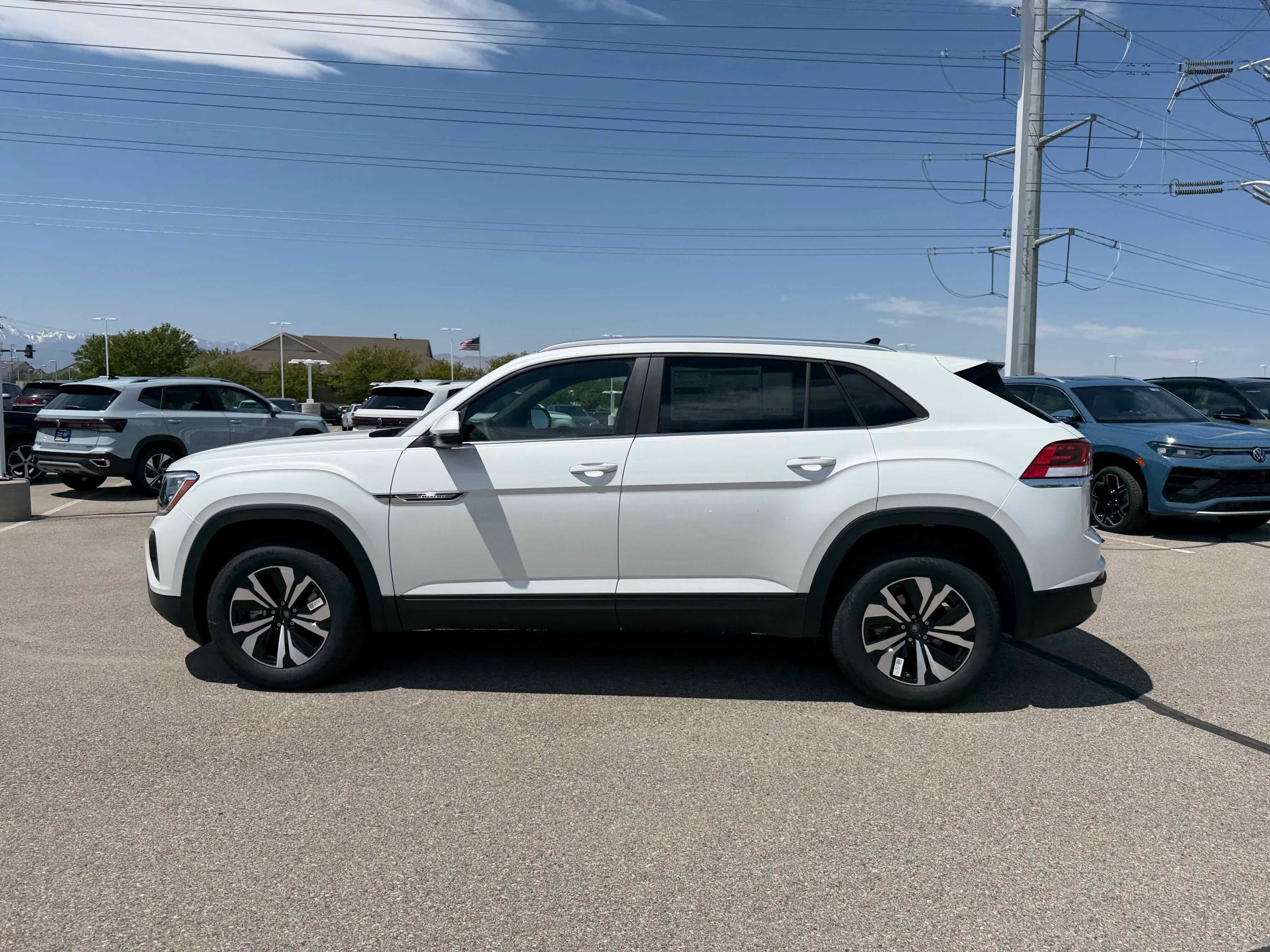 2026 Volkswagen Atlas Cross Sport 2.0T SE