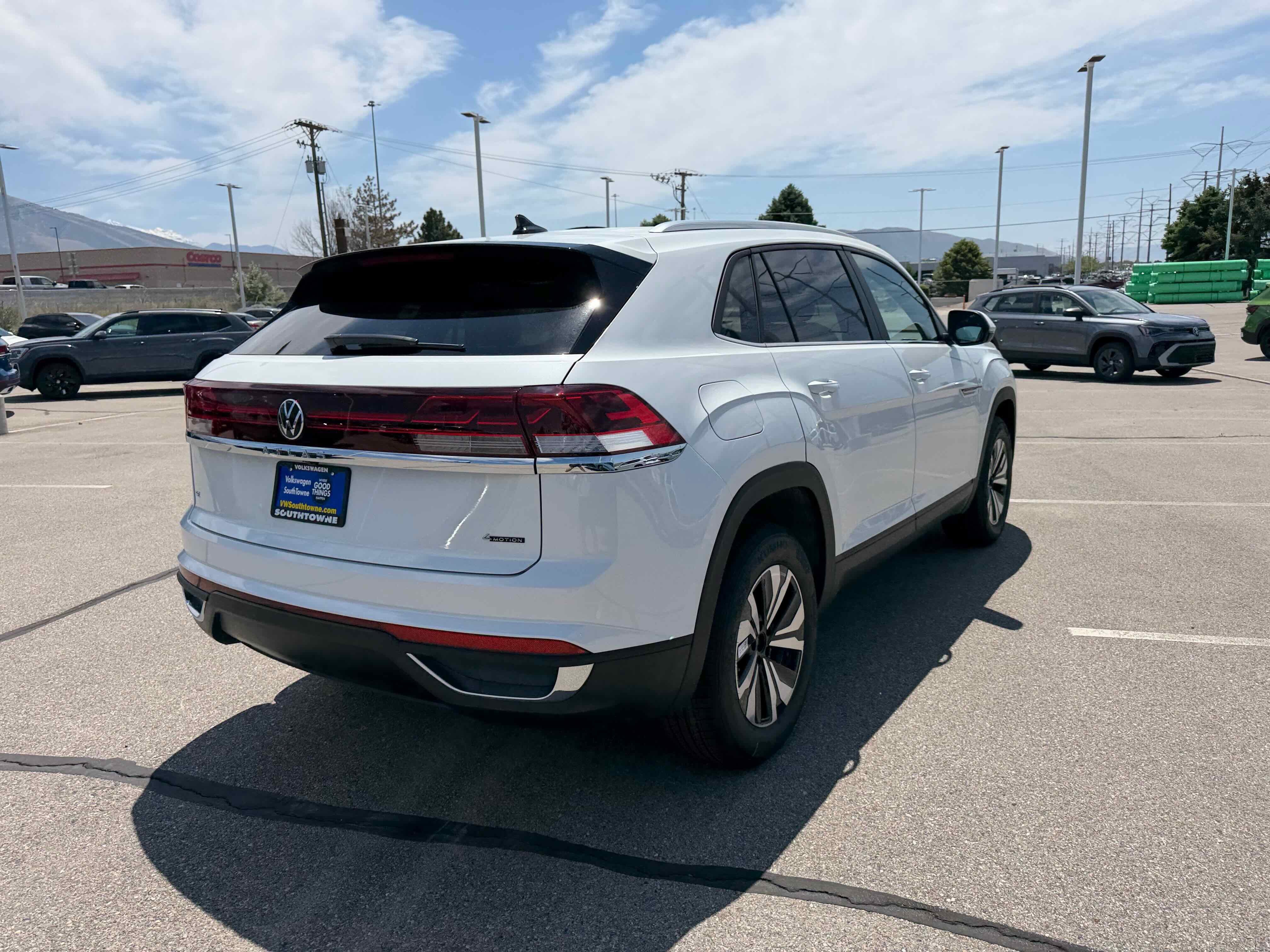 2026 Volkswagen Atlas Cross Sport 2.0T SE