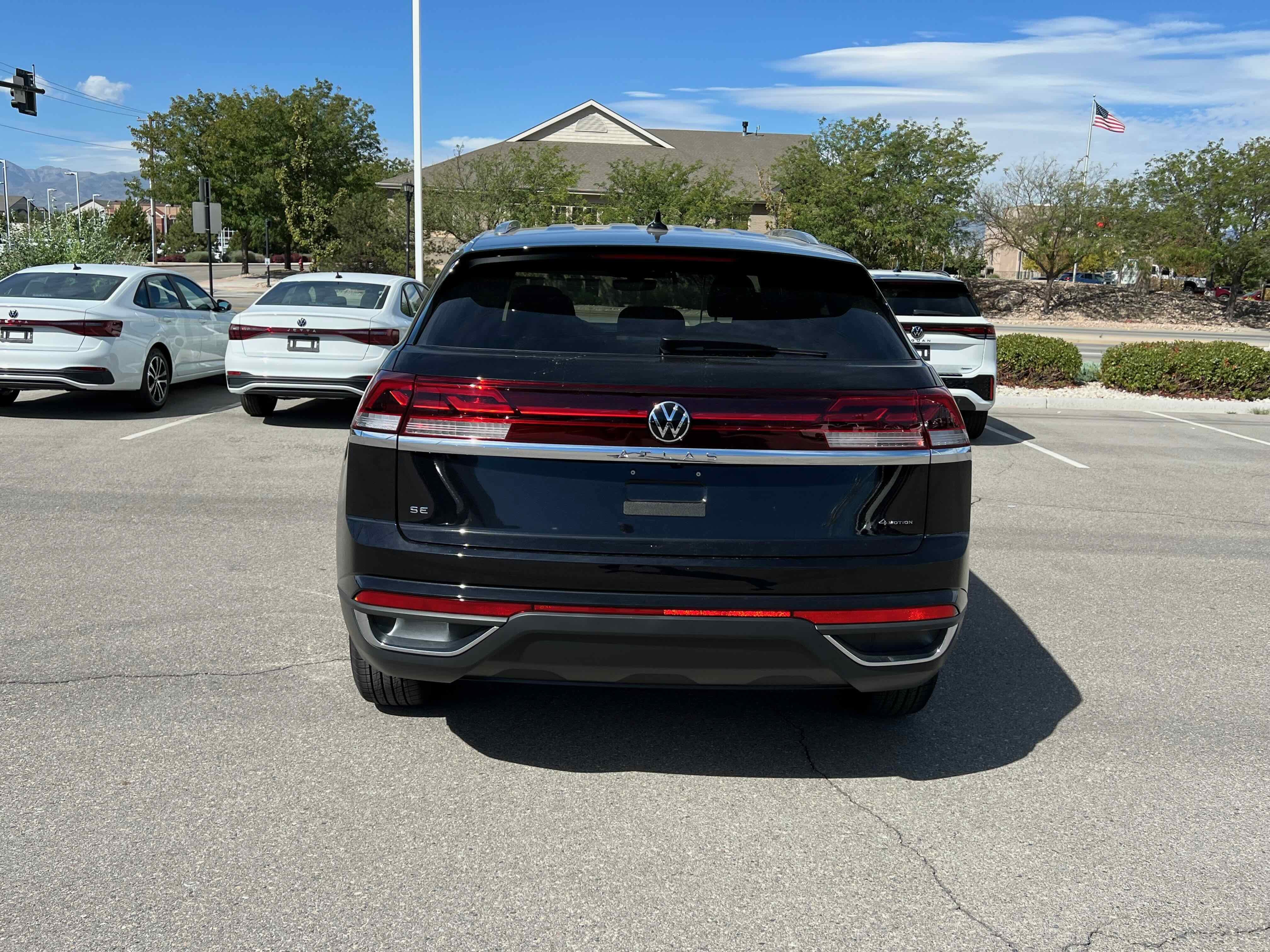 2026 Volkswagen Atlas Cross Sport 2.0T SE