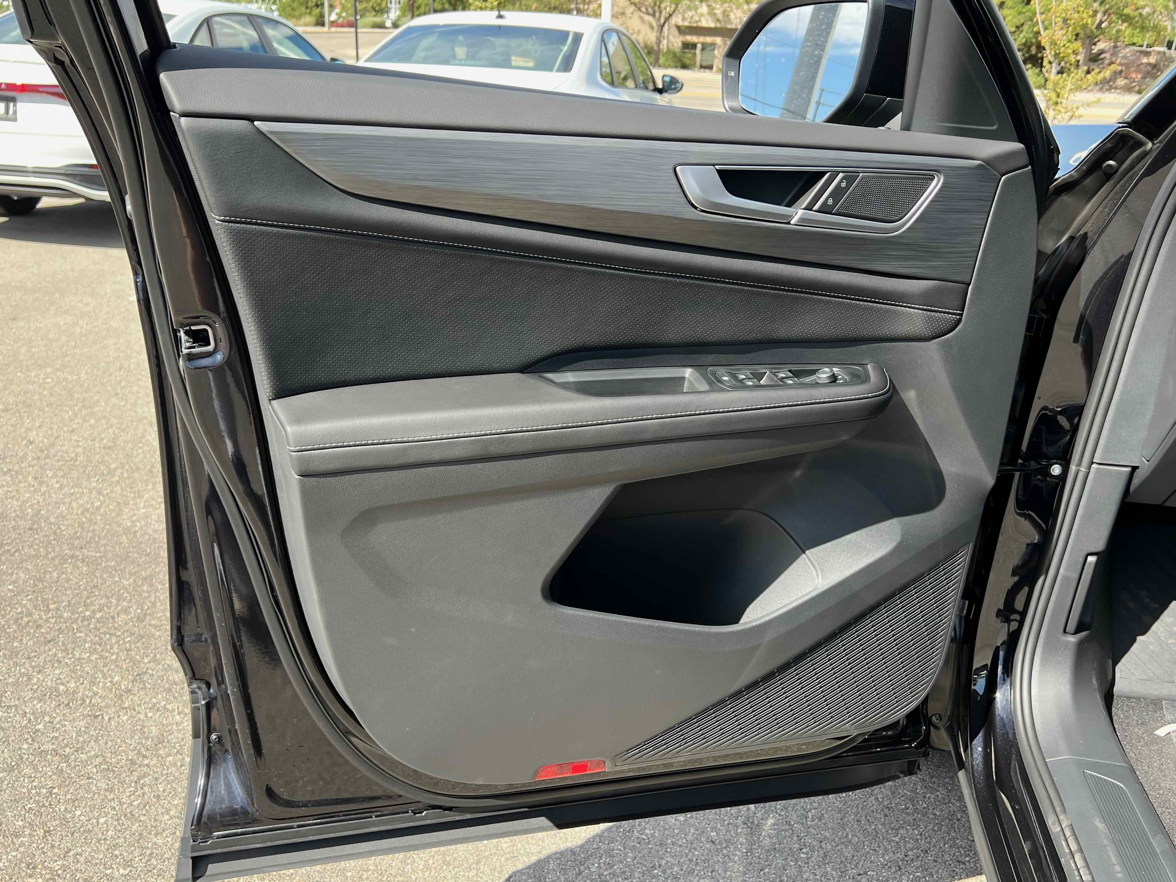 2026 Volkswagen Atlas Cross Sport 2.0T SE