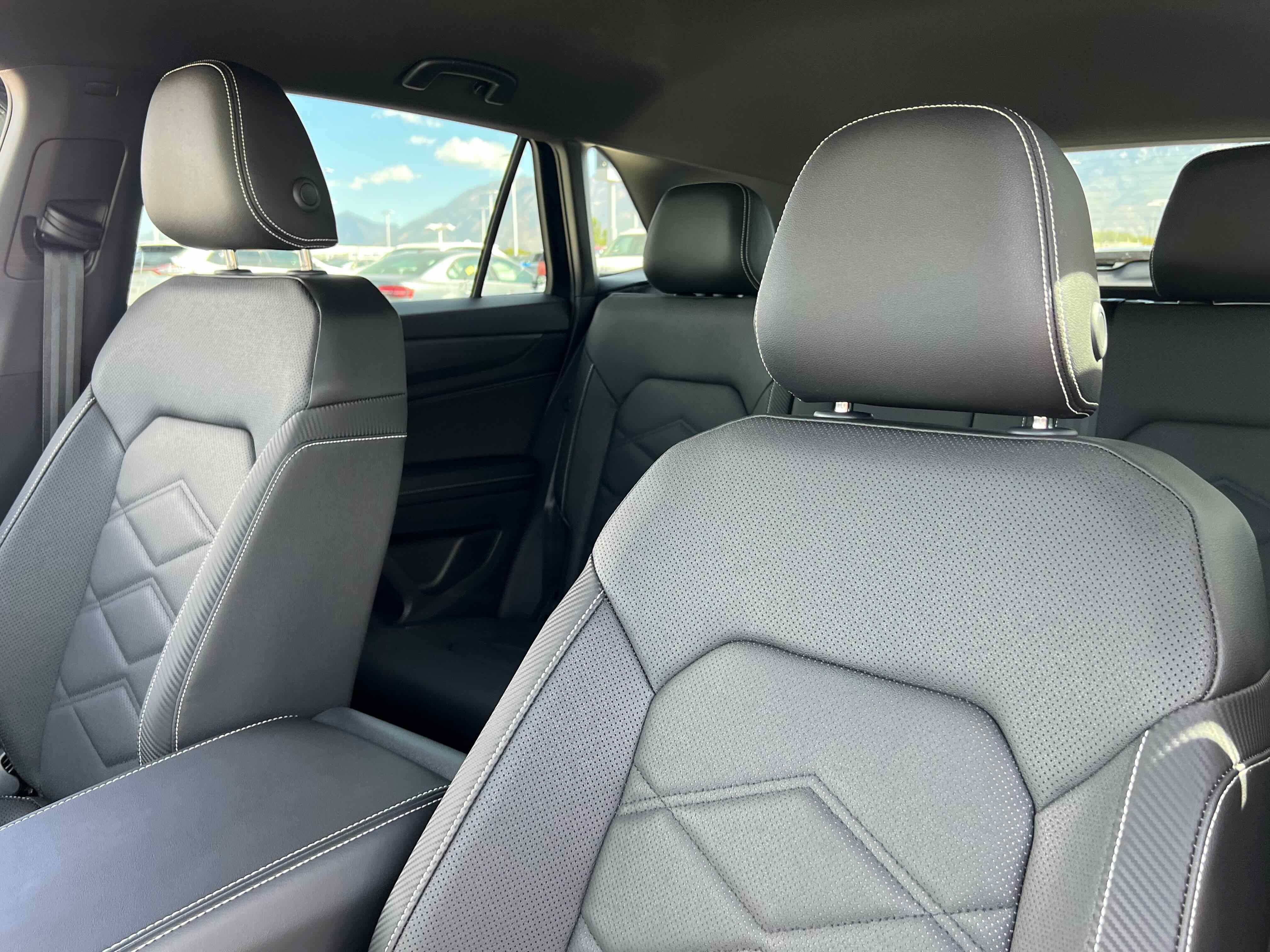 2026 Volkswagen Atlas Cross Sport 2.0T SE