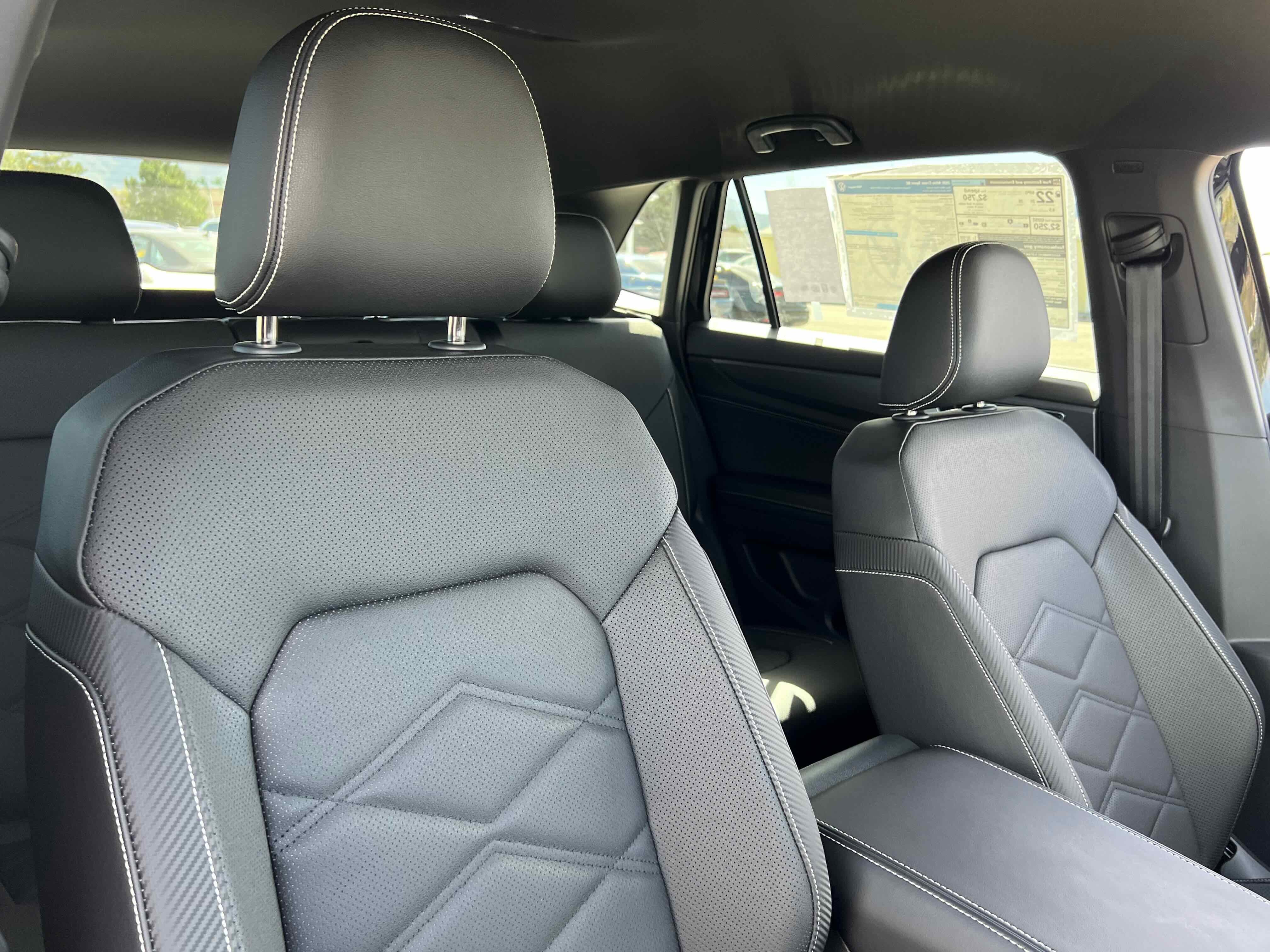 2026 Volkswagen Atlas Cross Sport 2.0T SE