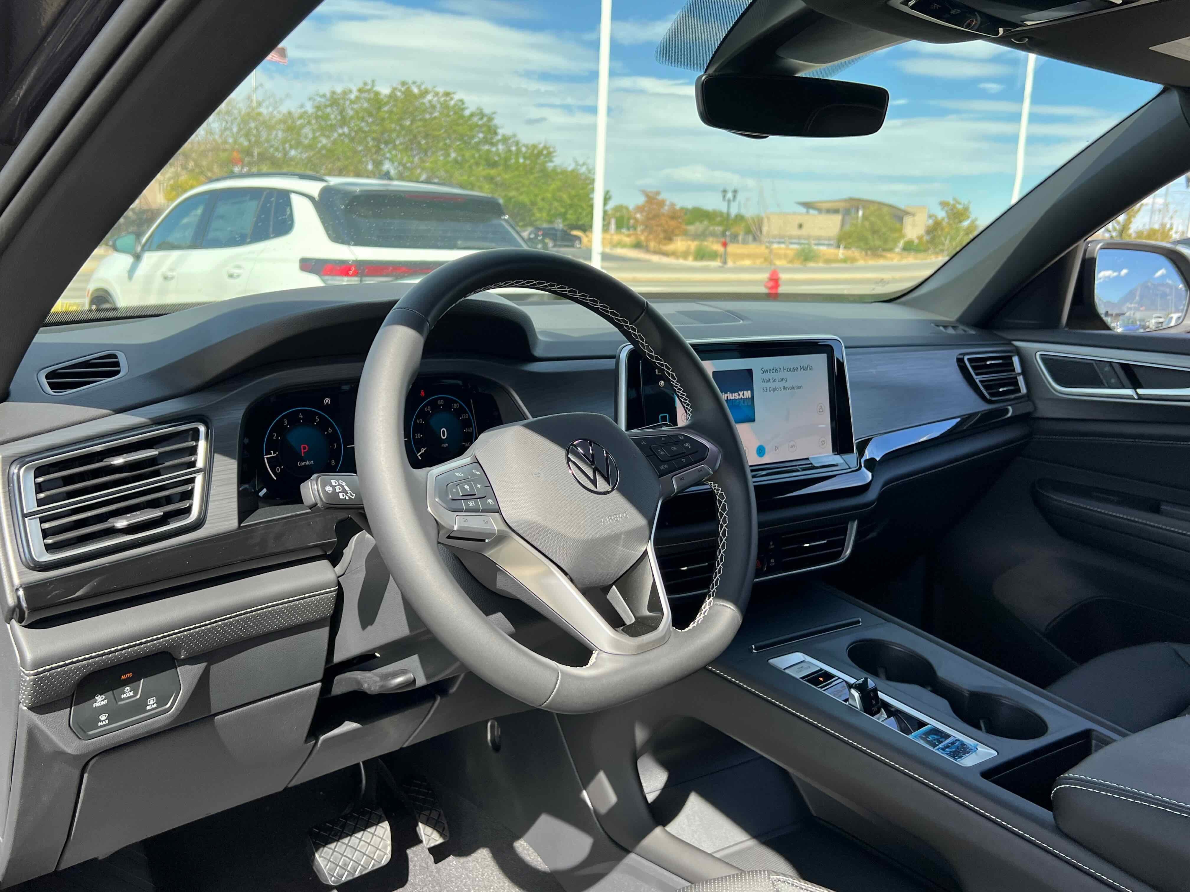 2026 Volkswagen Atlas Cross Sport 2.0T SE