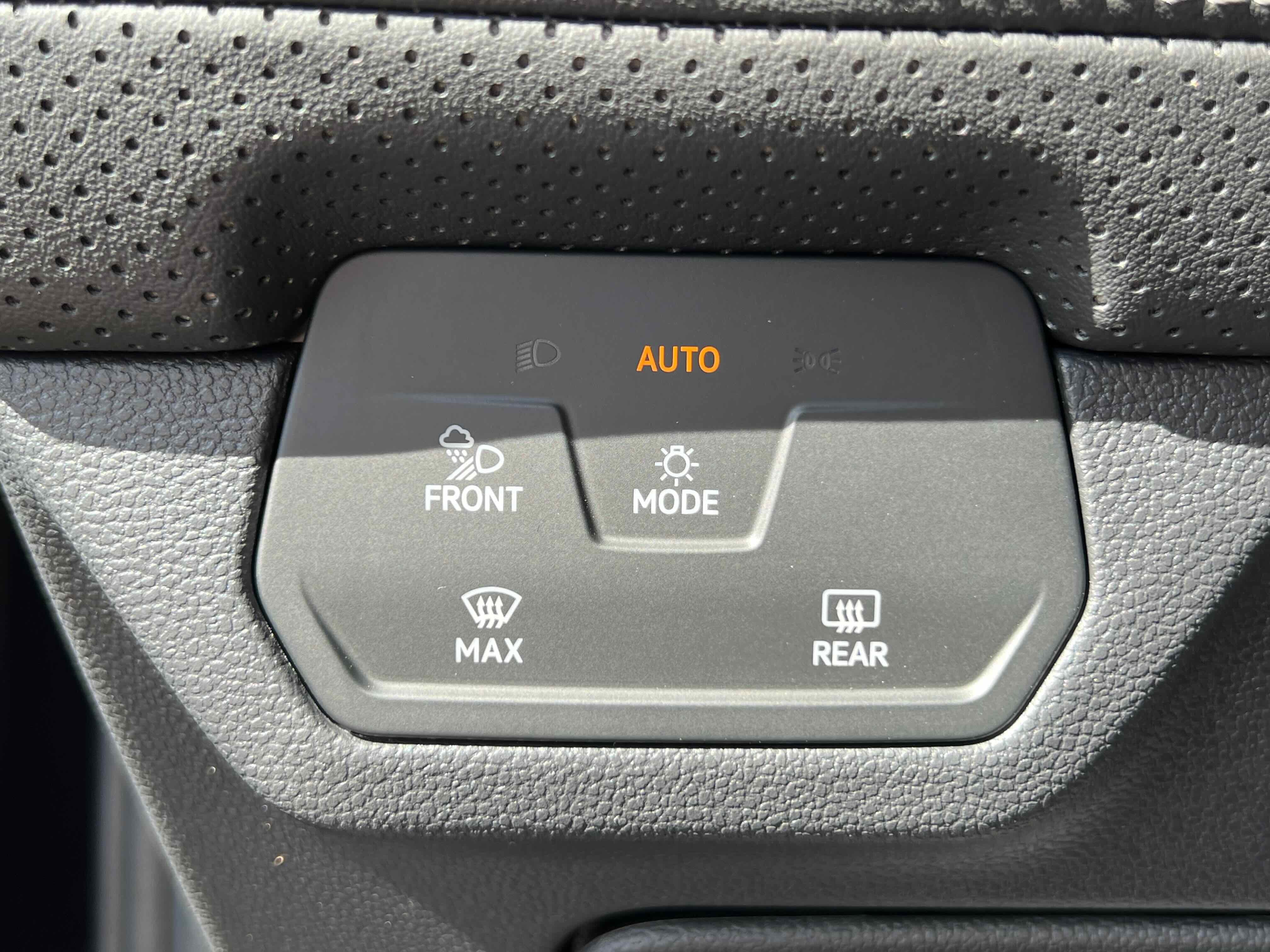 2026 Volkswagen Atlas Cross Sport 2.0T SE