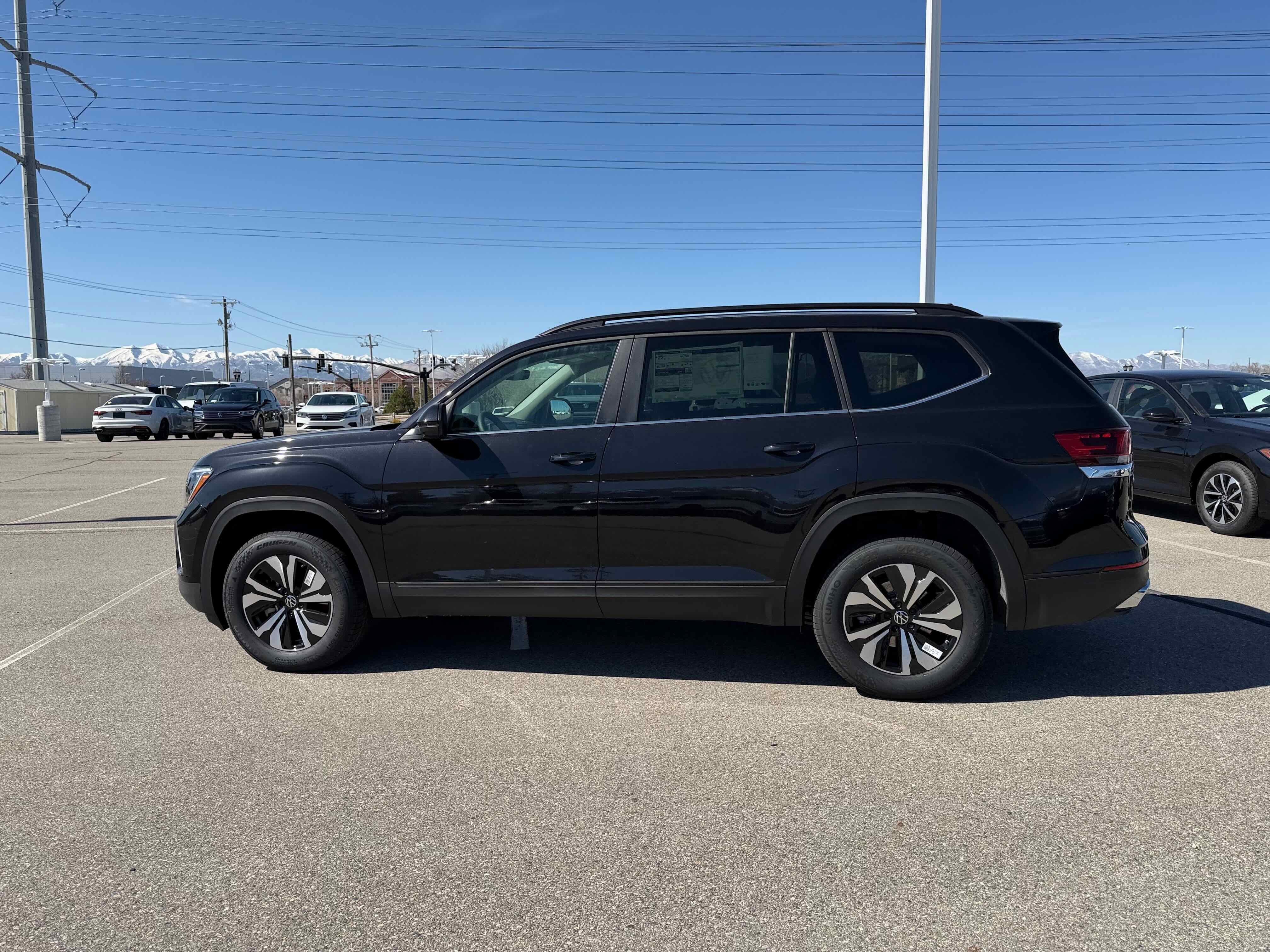 2026 Volkswagen Atlas 2.0T SE
