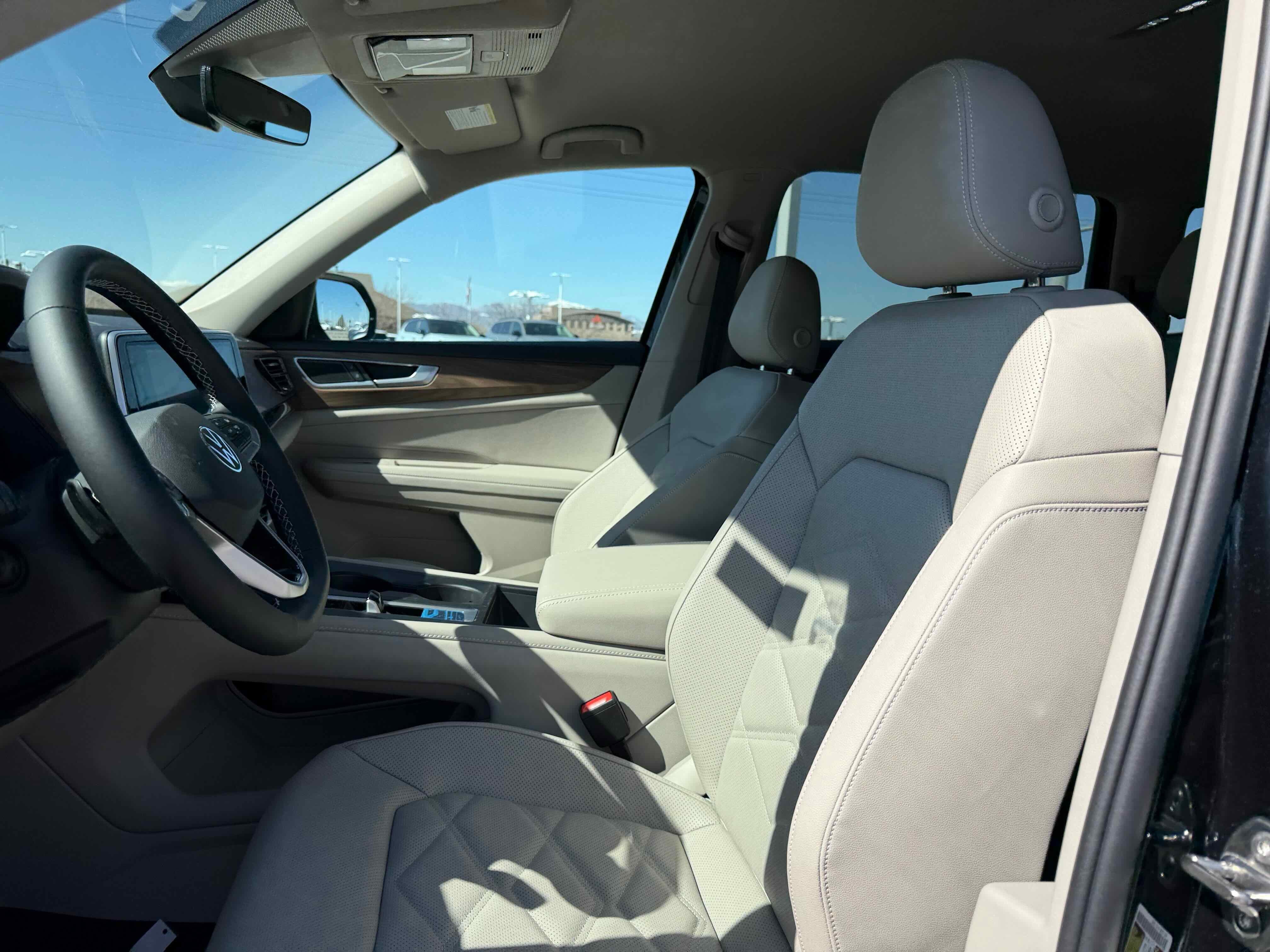 2026 Volkswagen Atlas 2.0T SE