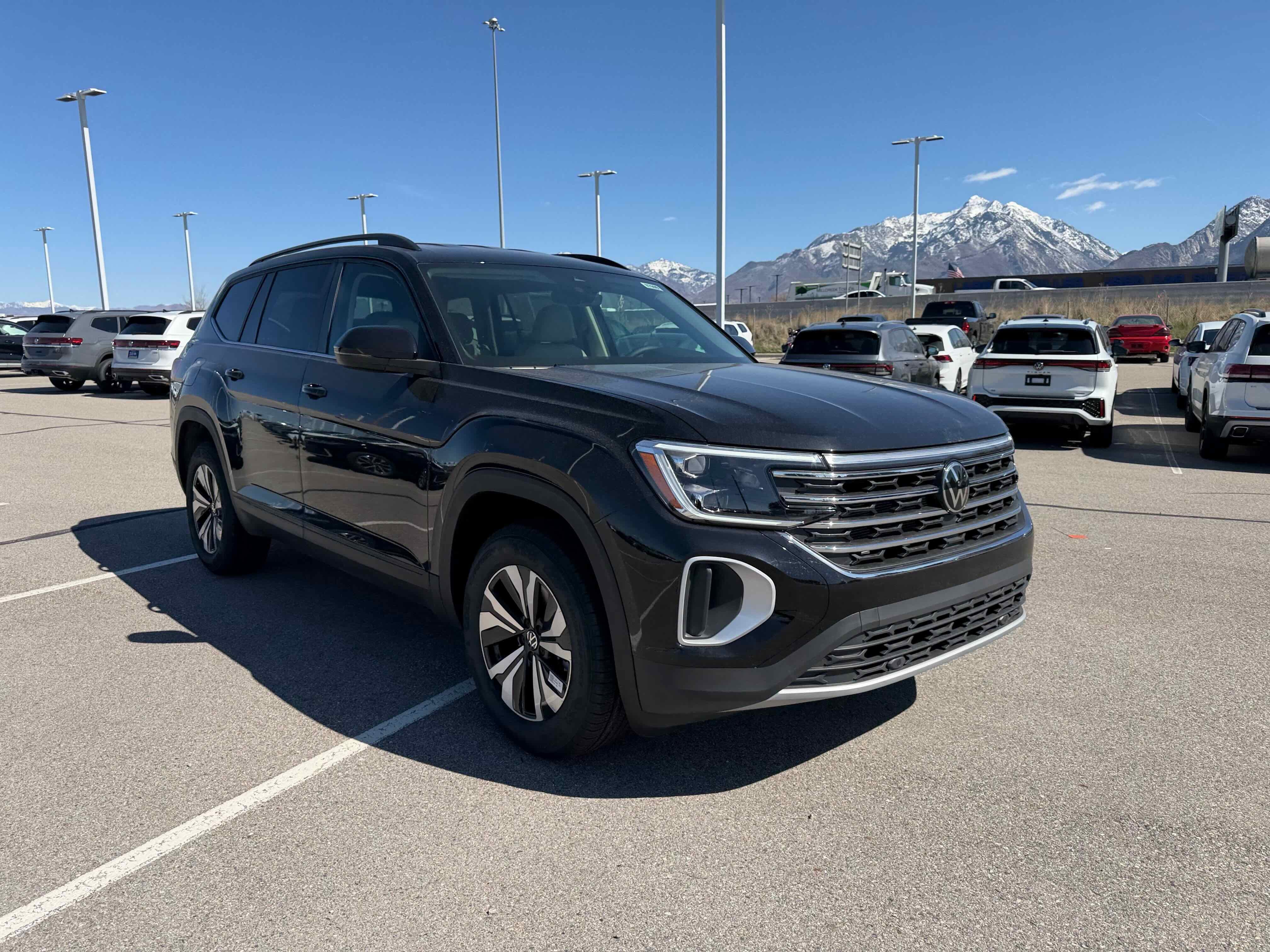 2026 Volkswagen Atlas 2.0T SE