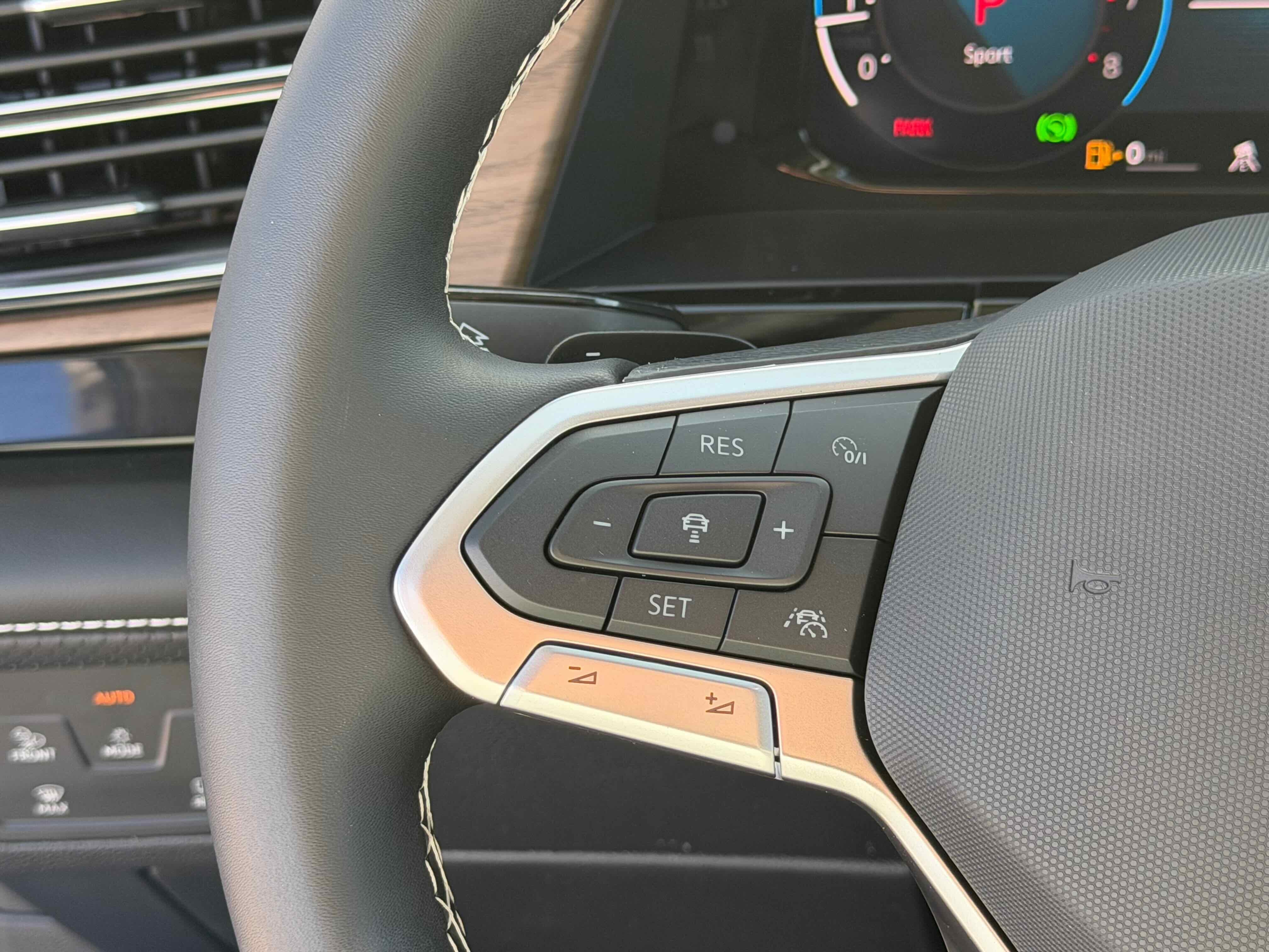 2026 Volkswagen Atlas 2.0T SE