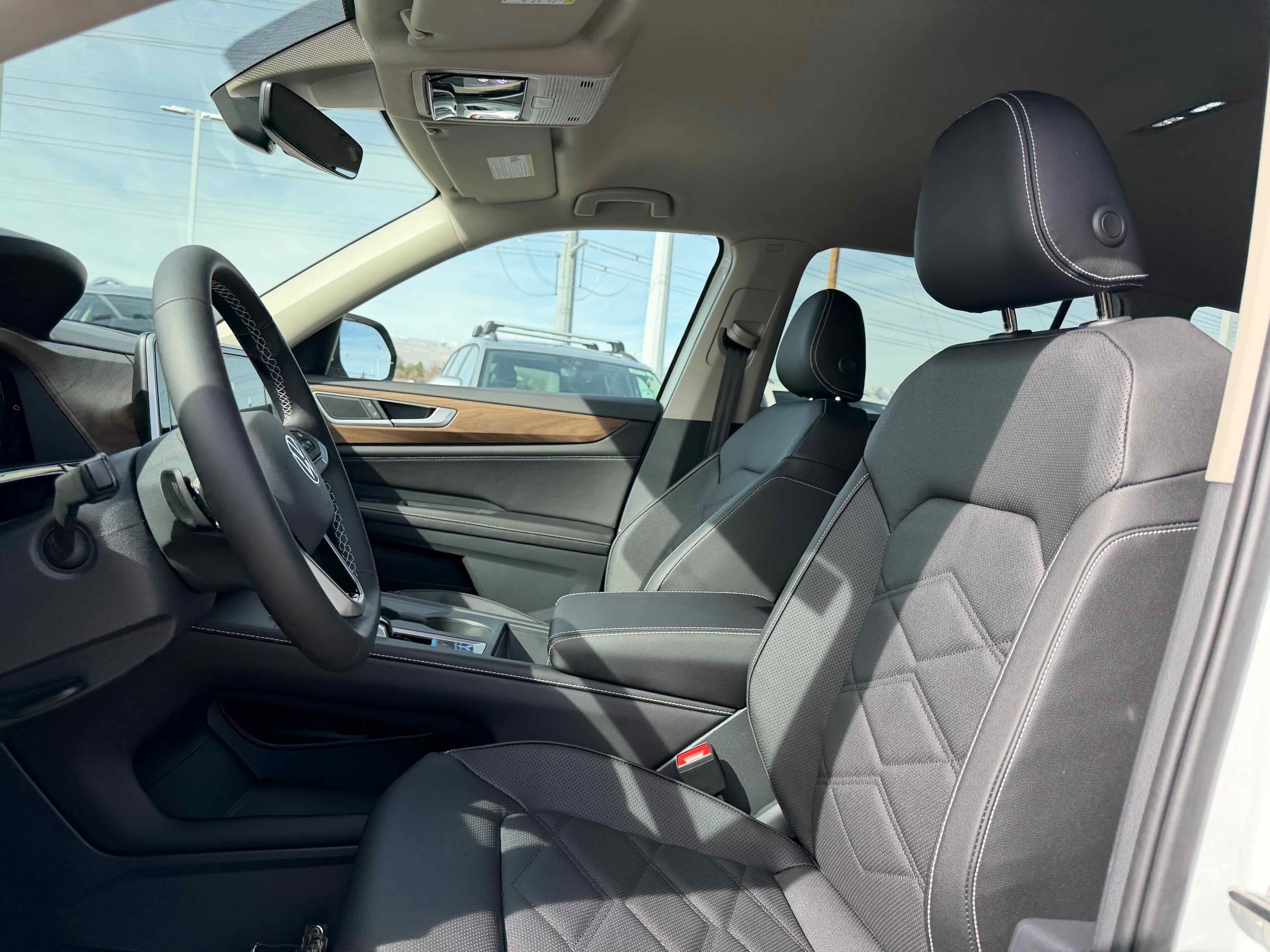 2026 Volkswagen Atlas 2.0T SE