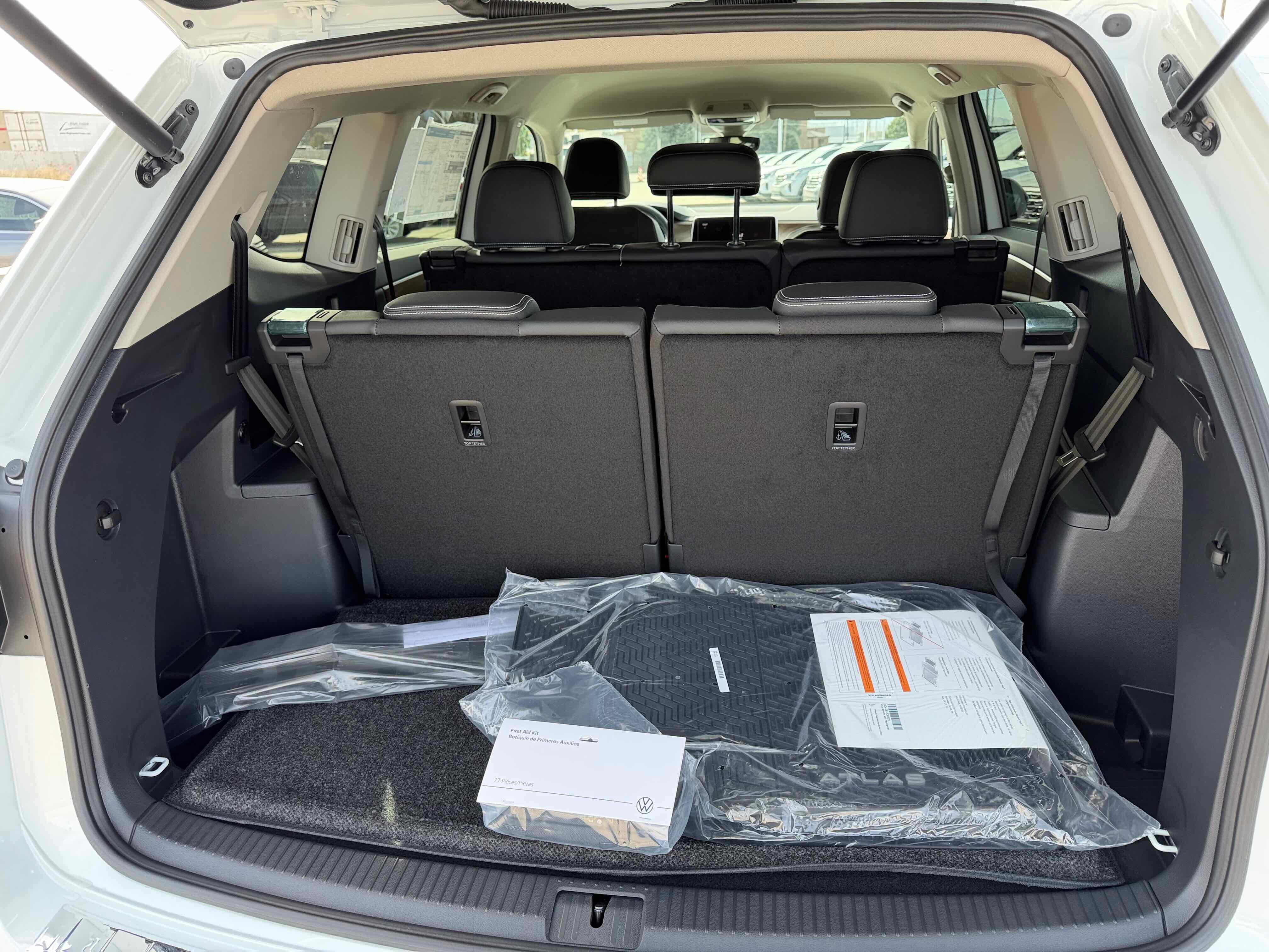 2026 Volkswagen Atlas 2.0T SE