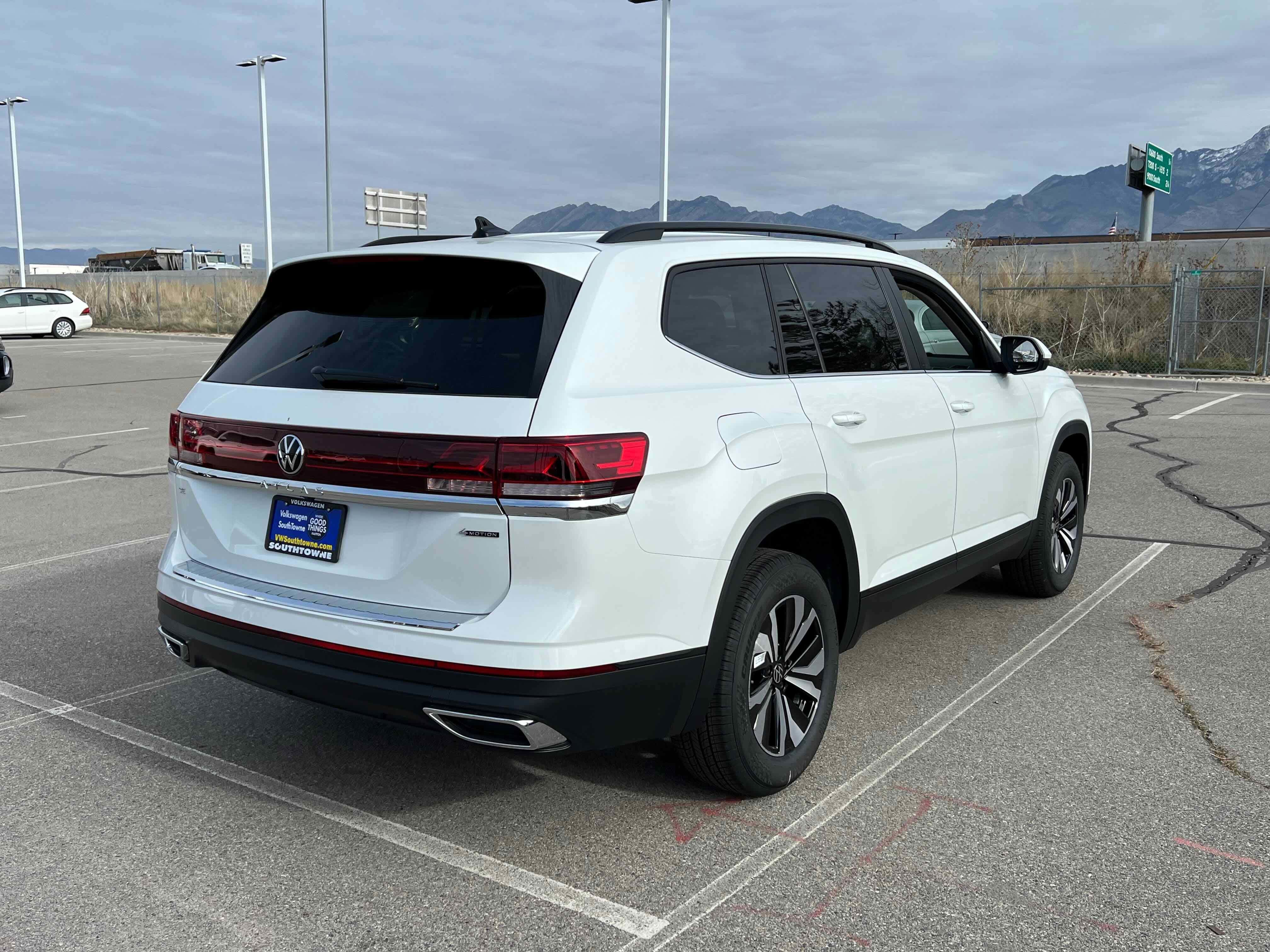 2026 Volkswagen Atlas 2.0T SE